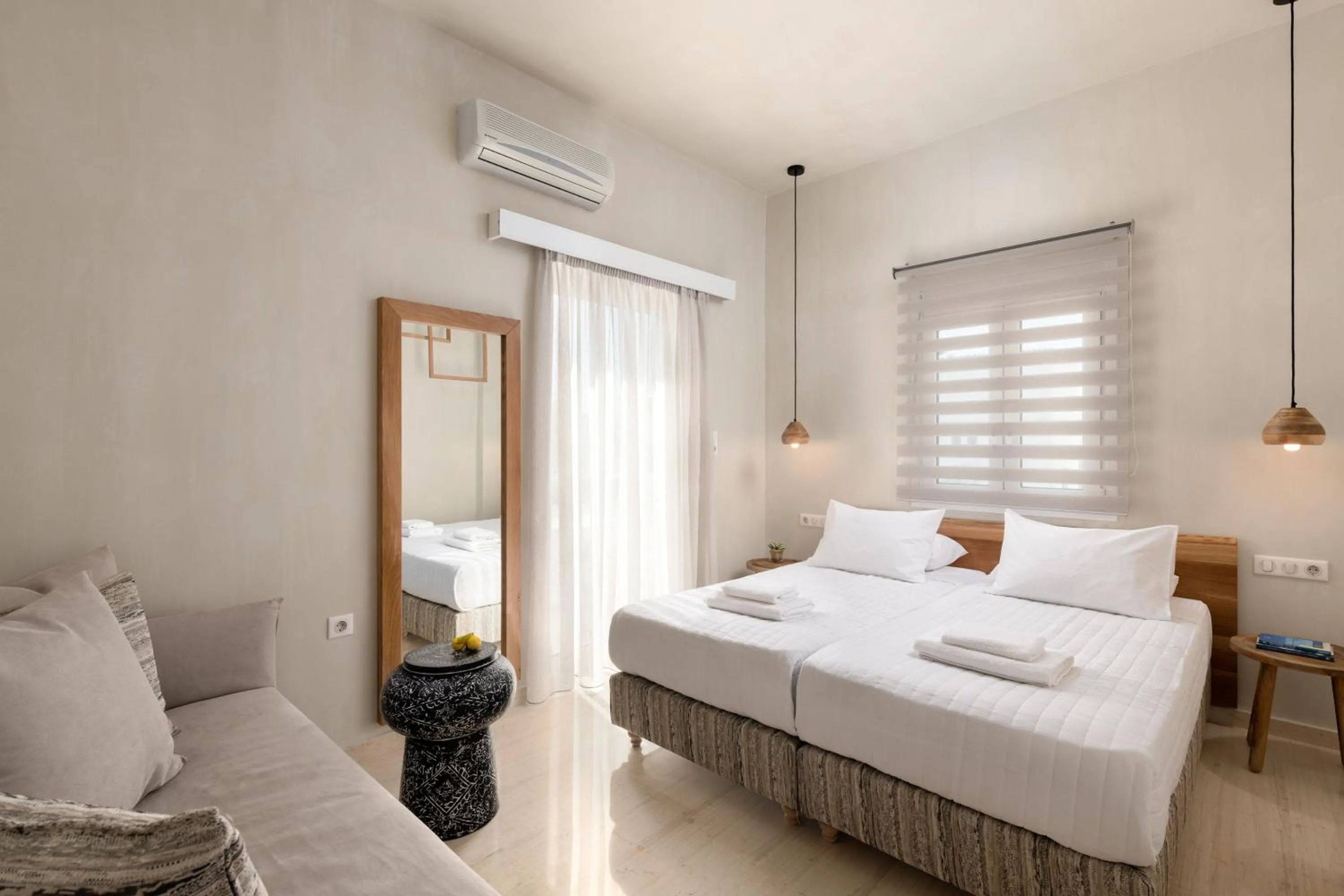 Photo of the whole room, Bed in Apollo Plakias