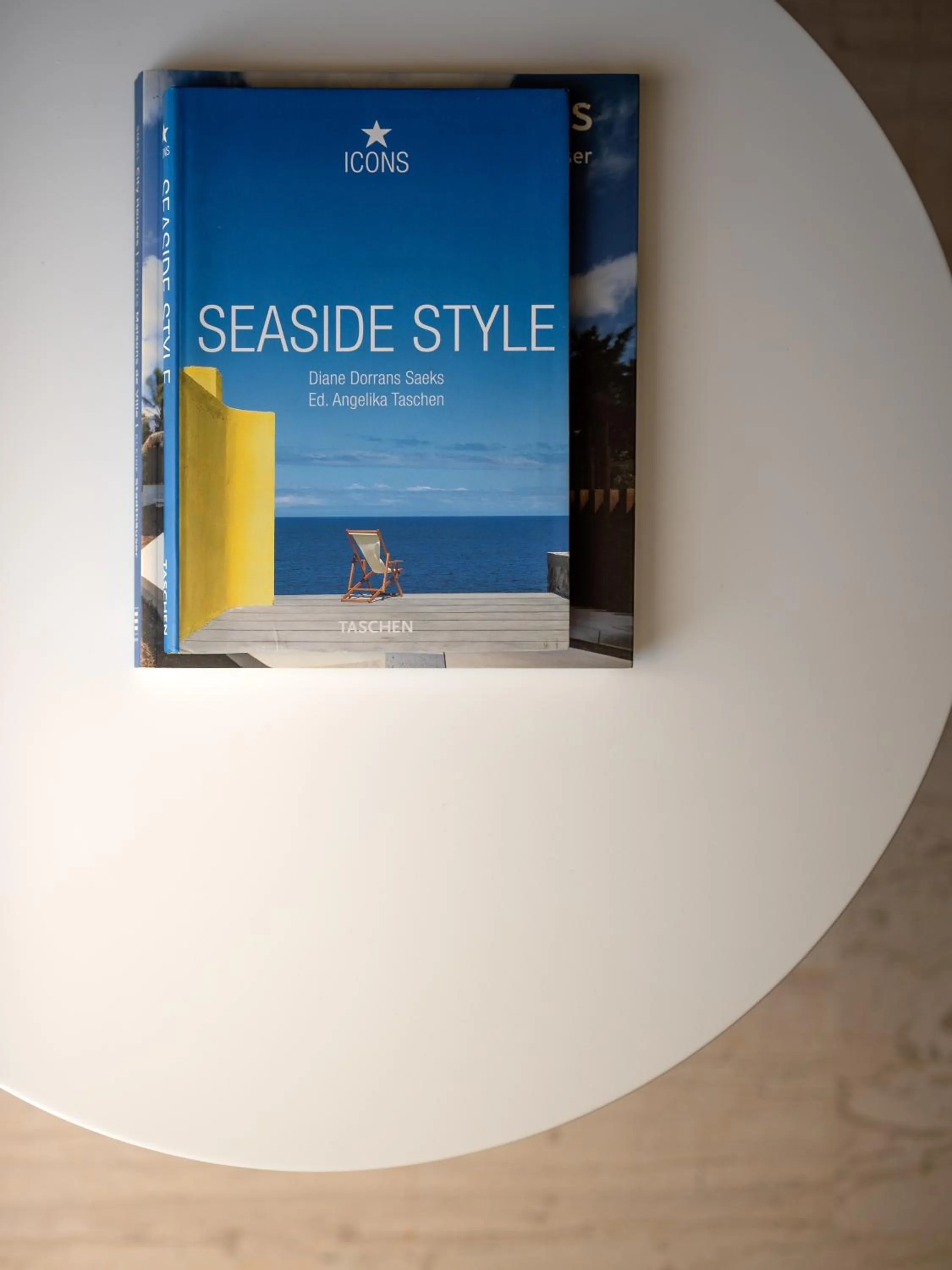 Decorative detail in Apollo Plakias