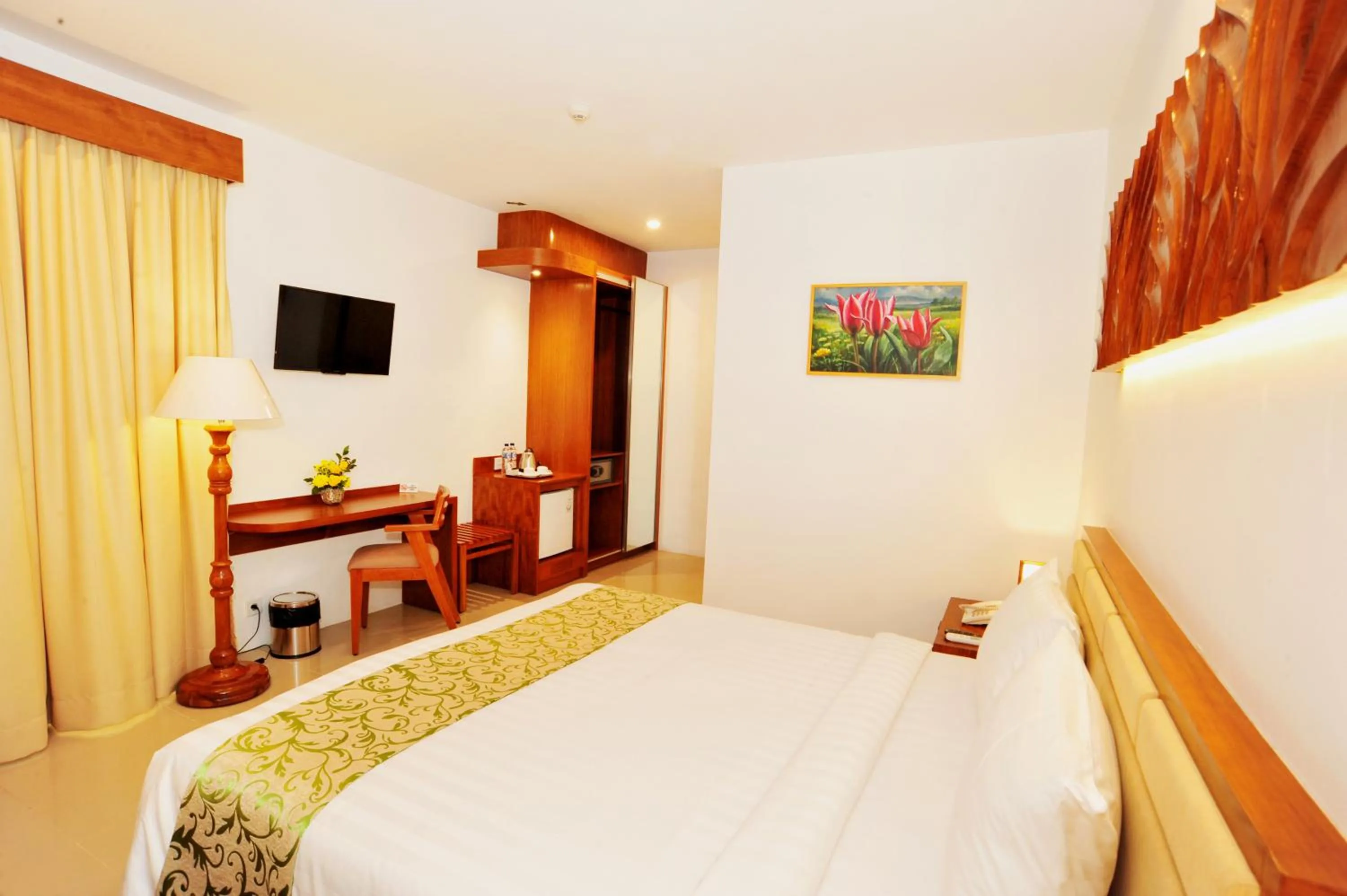 Bed in Kautaman Hotel