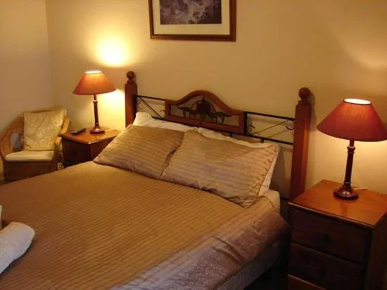 Bed in Truro weighbridge motel