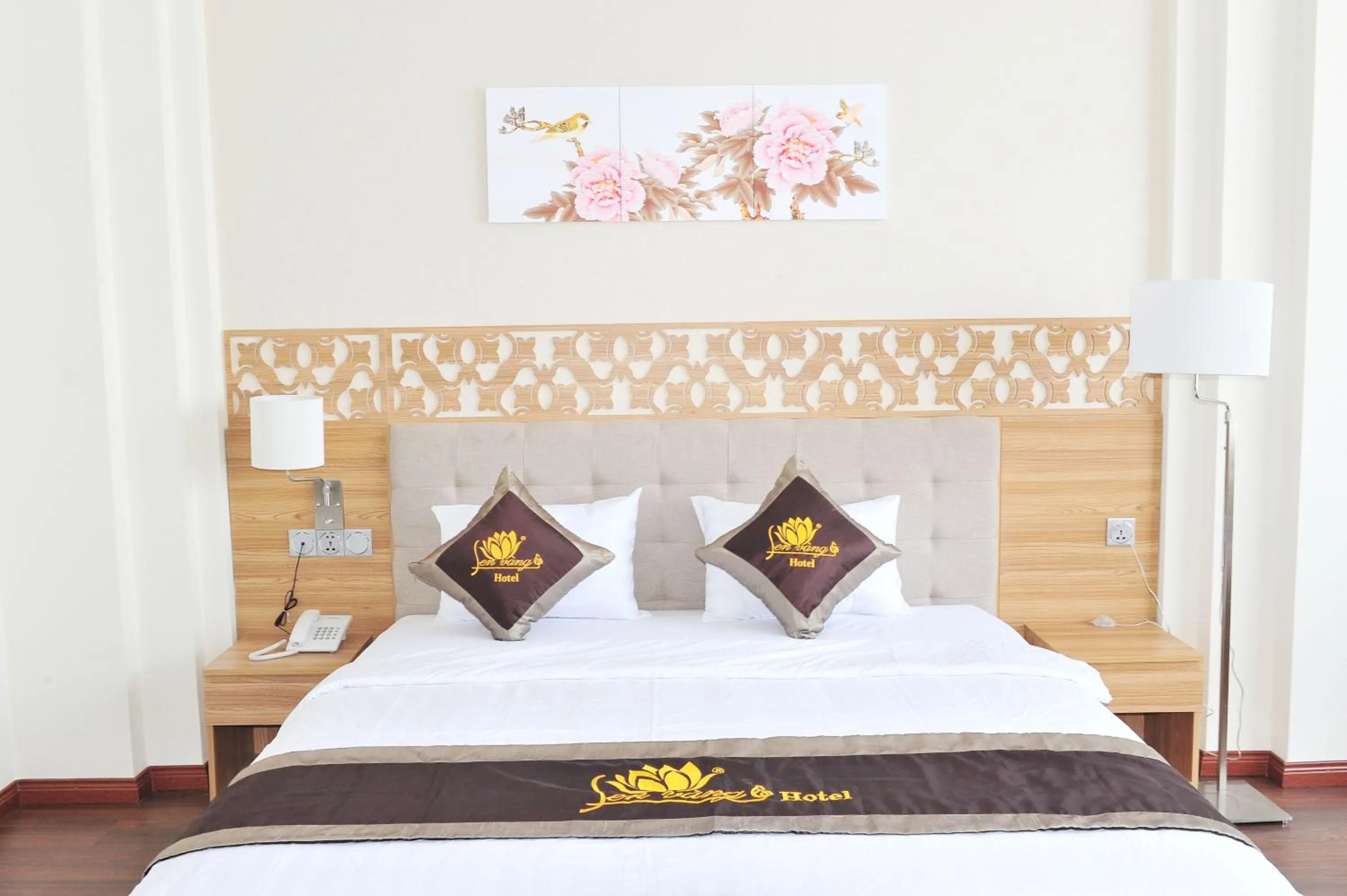 Sen Vang Luxury Hotel