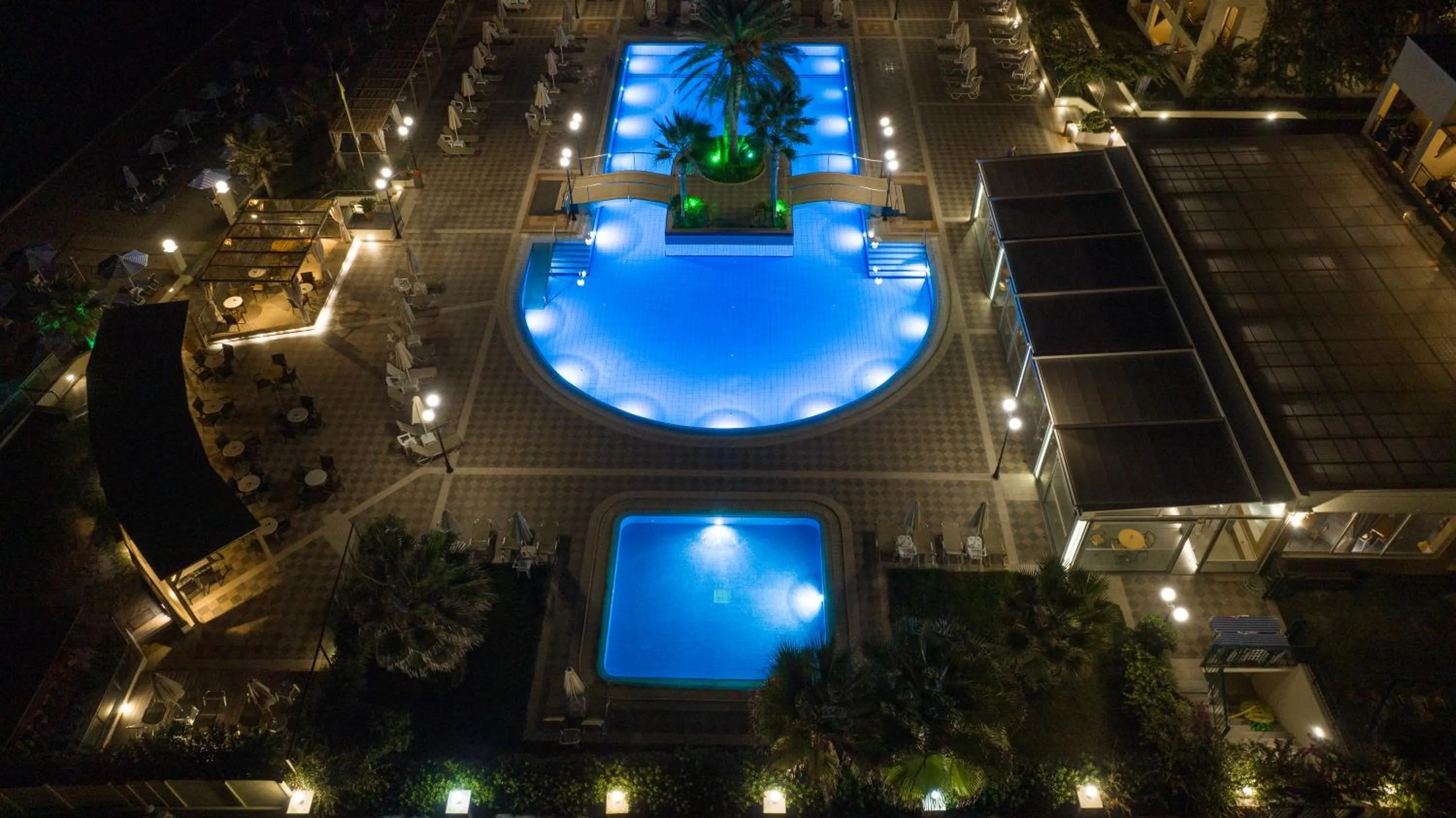 Night in Hydramis Palace Beach Resort