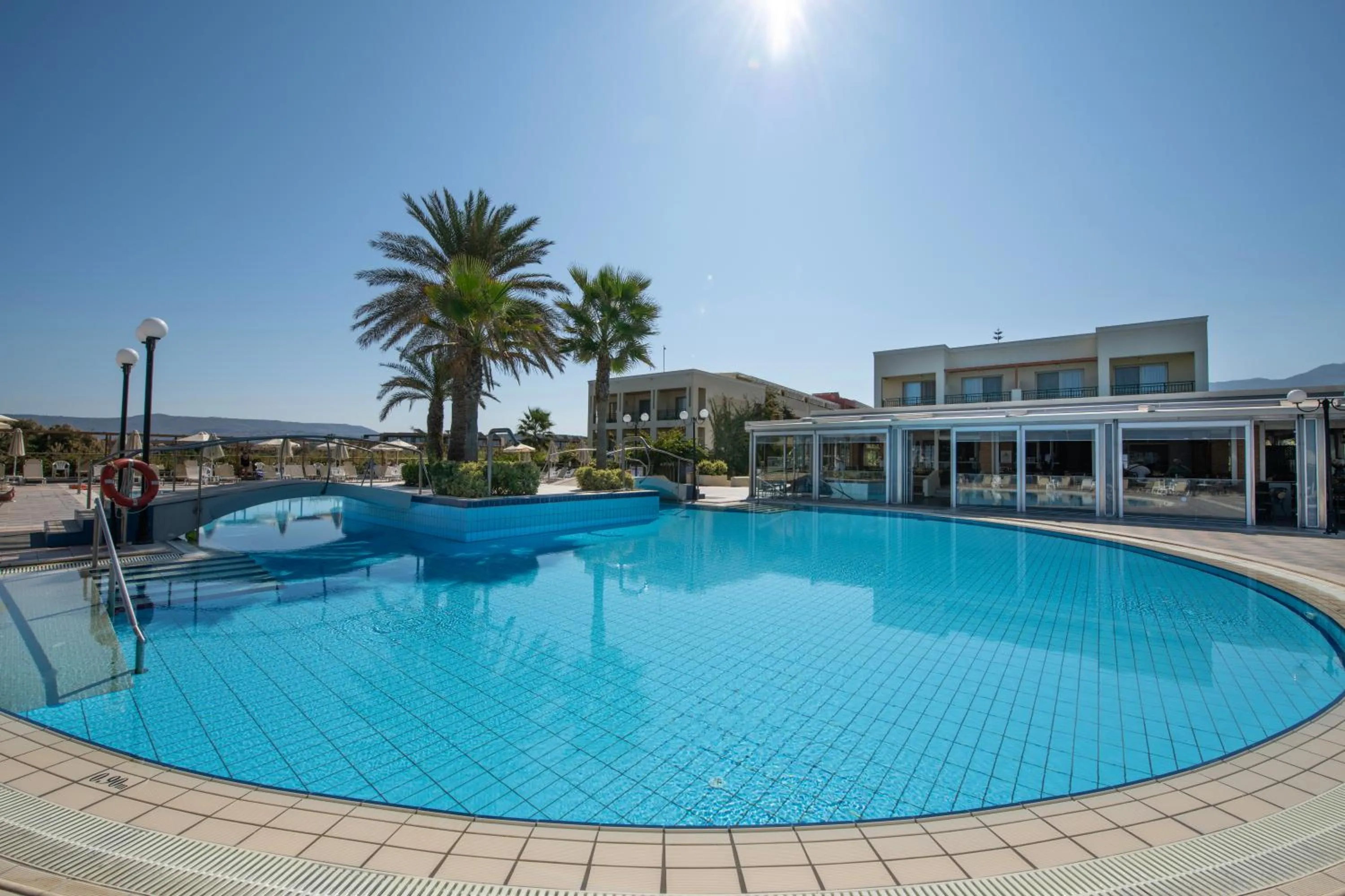 Swimming pool in Hydramis Palace Beach Resort