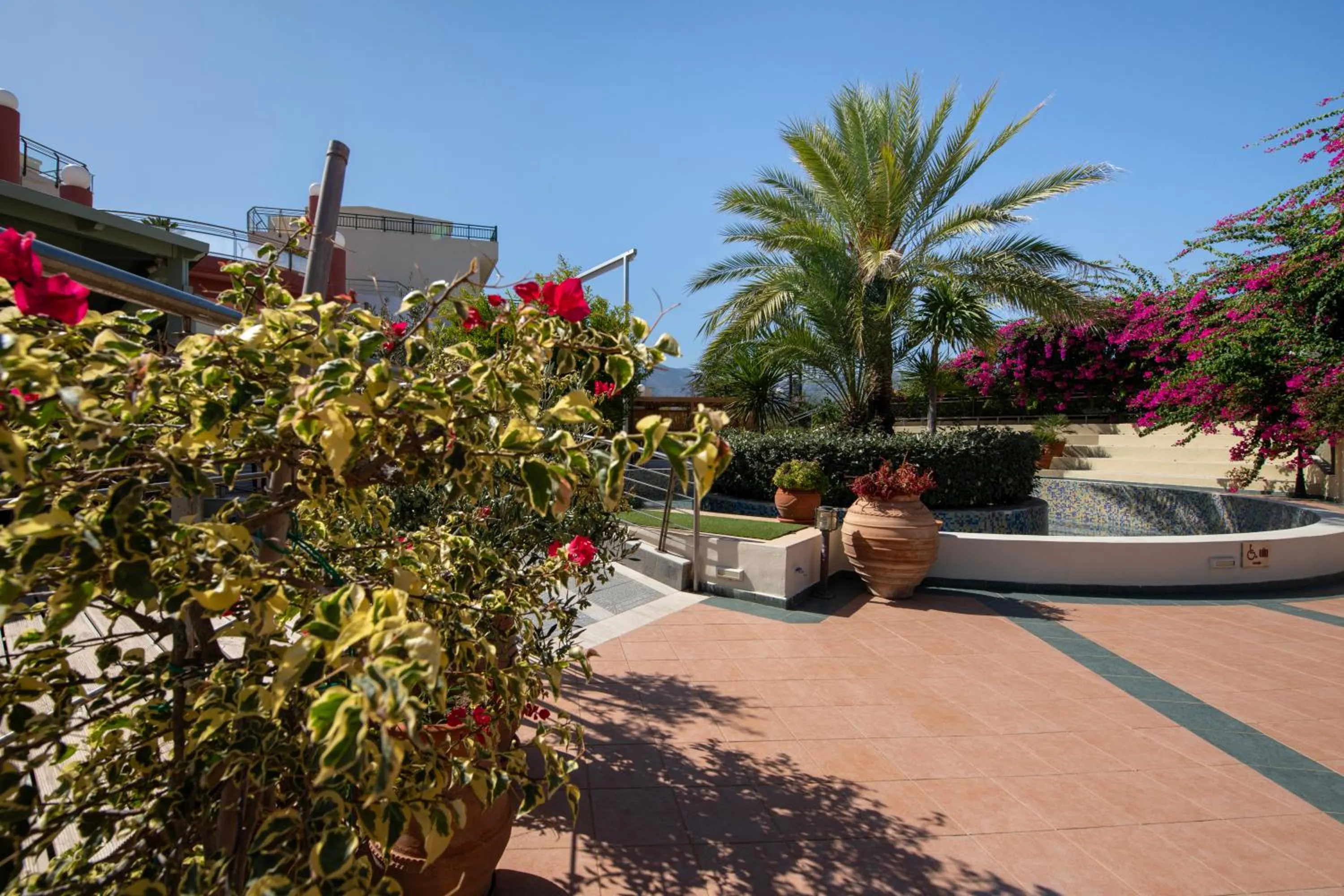 Spring in Hydramis Palace Beach Resort