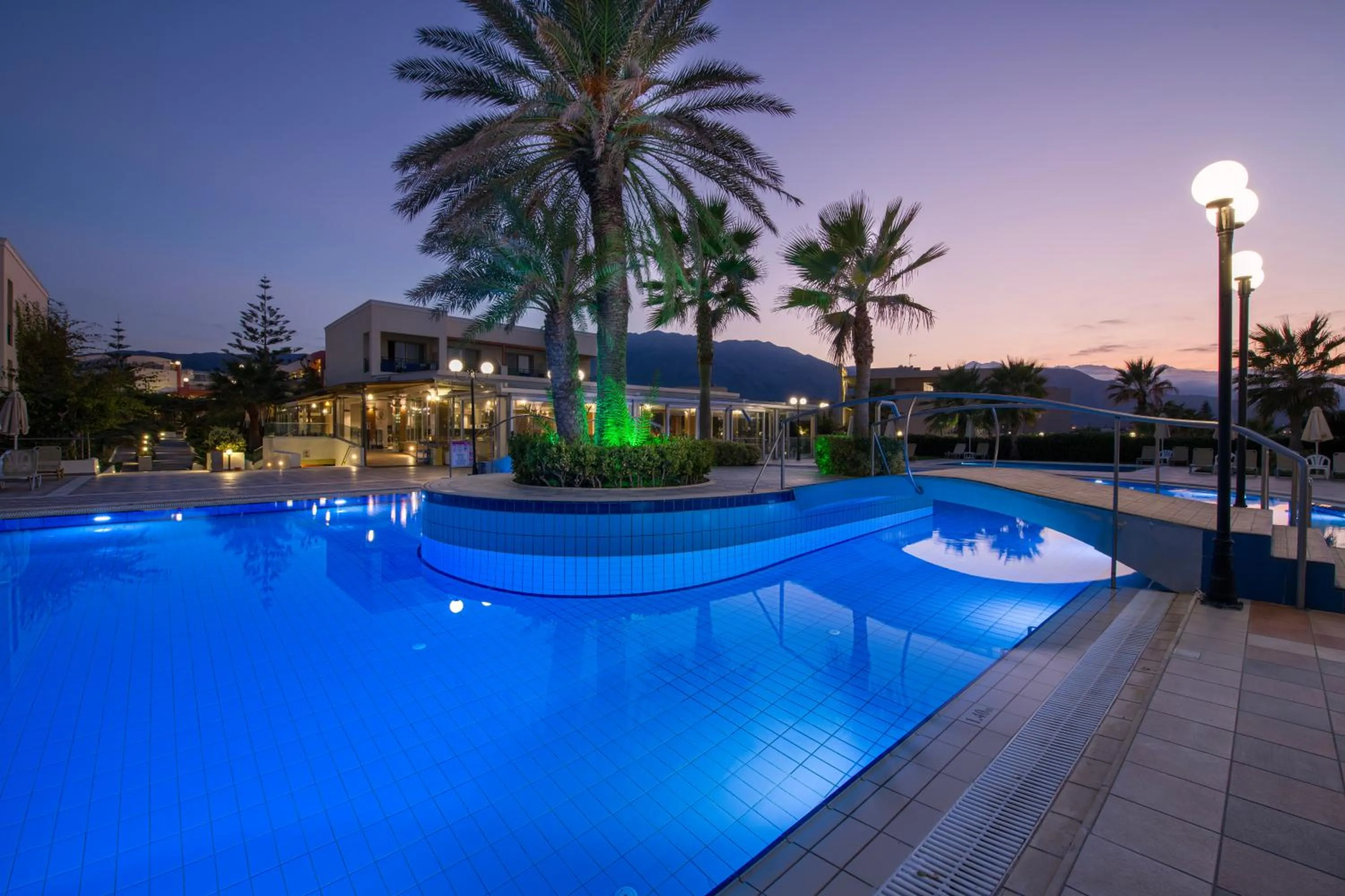 Swimming pool in Hydramis Palace Beach Resort