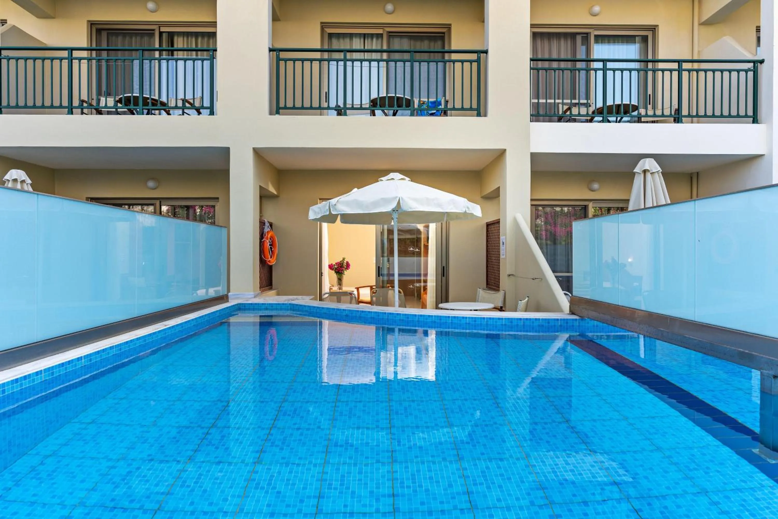 Photo of the whole room in Hydramis Palace Beach Resort