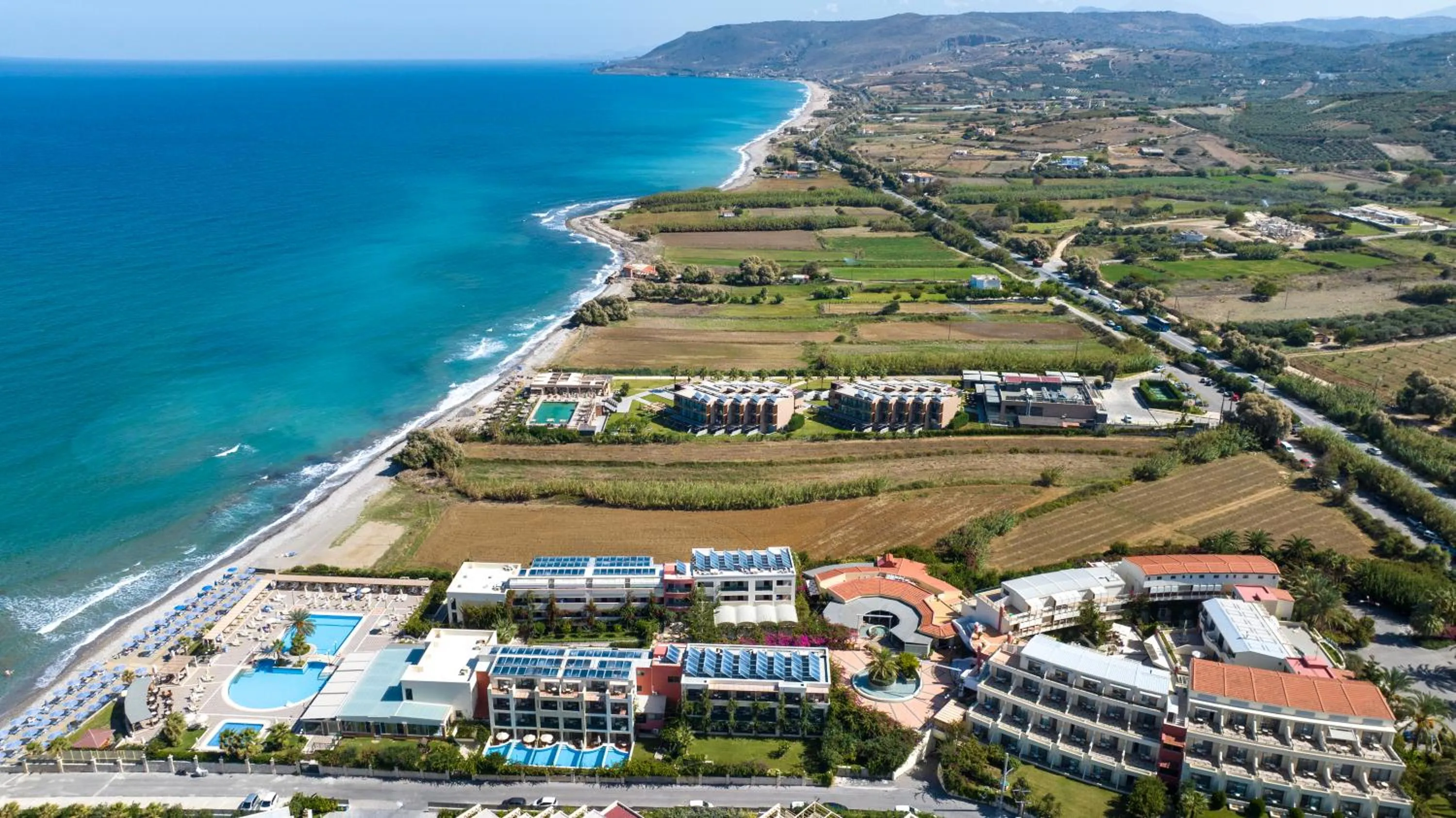 Beach in Hydramis Palace Beach Resort