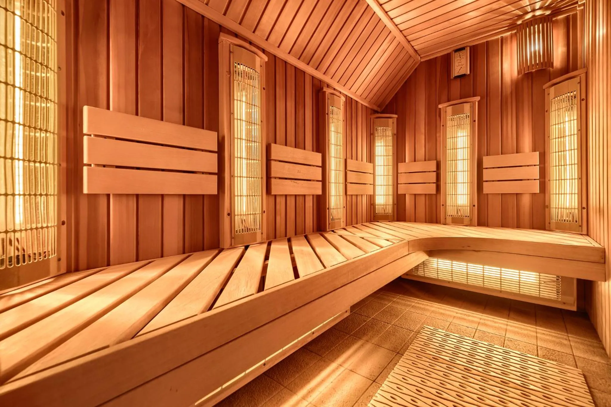 Steam room in Atol Spa