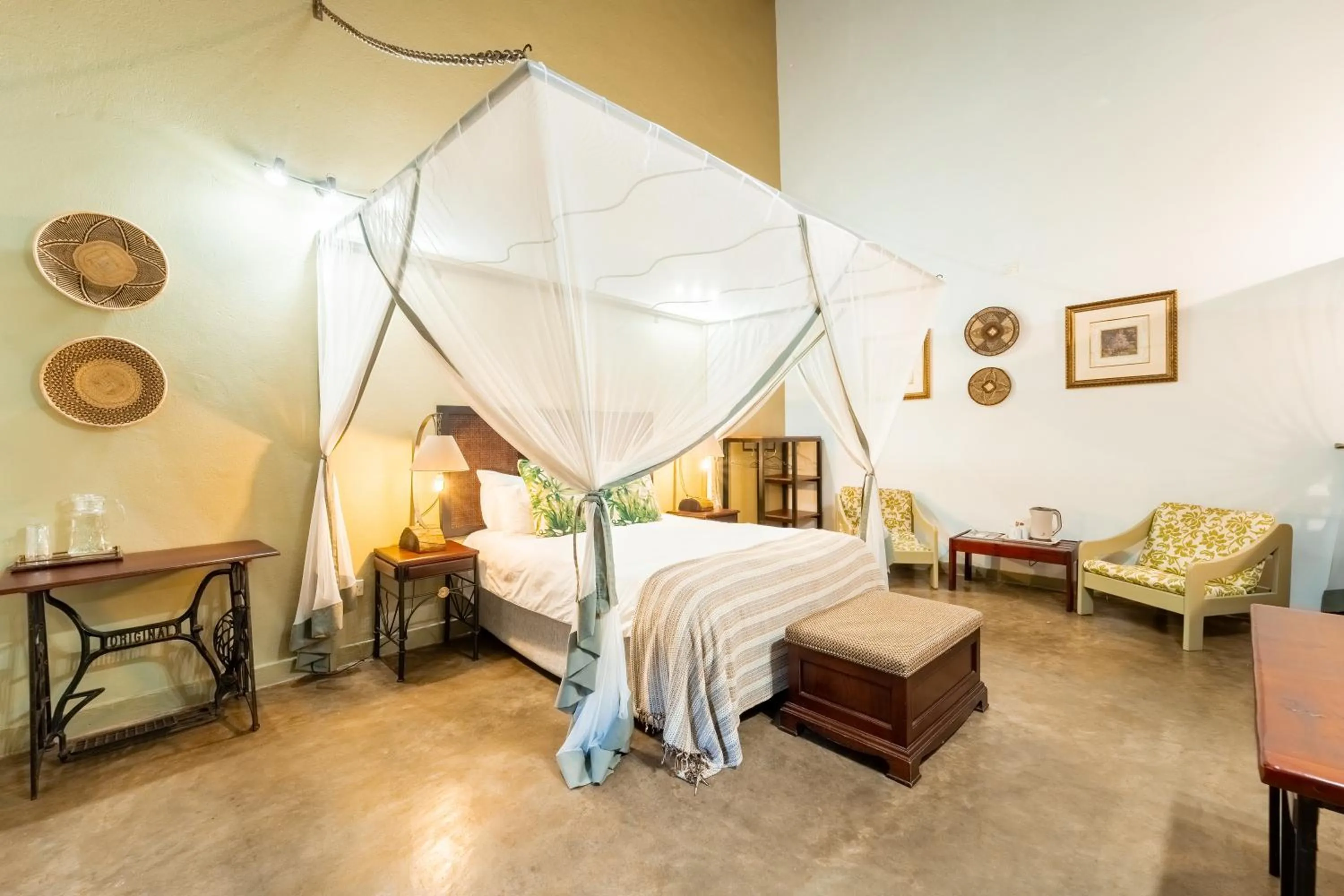 Bedroom, Bed in Nguni Lodge