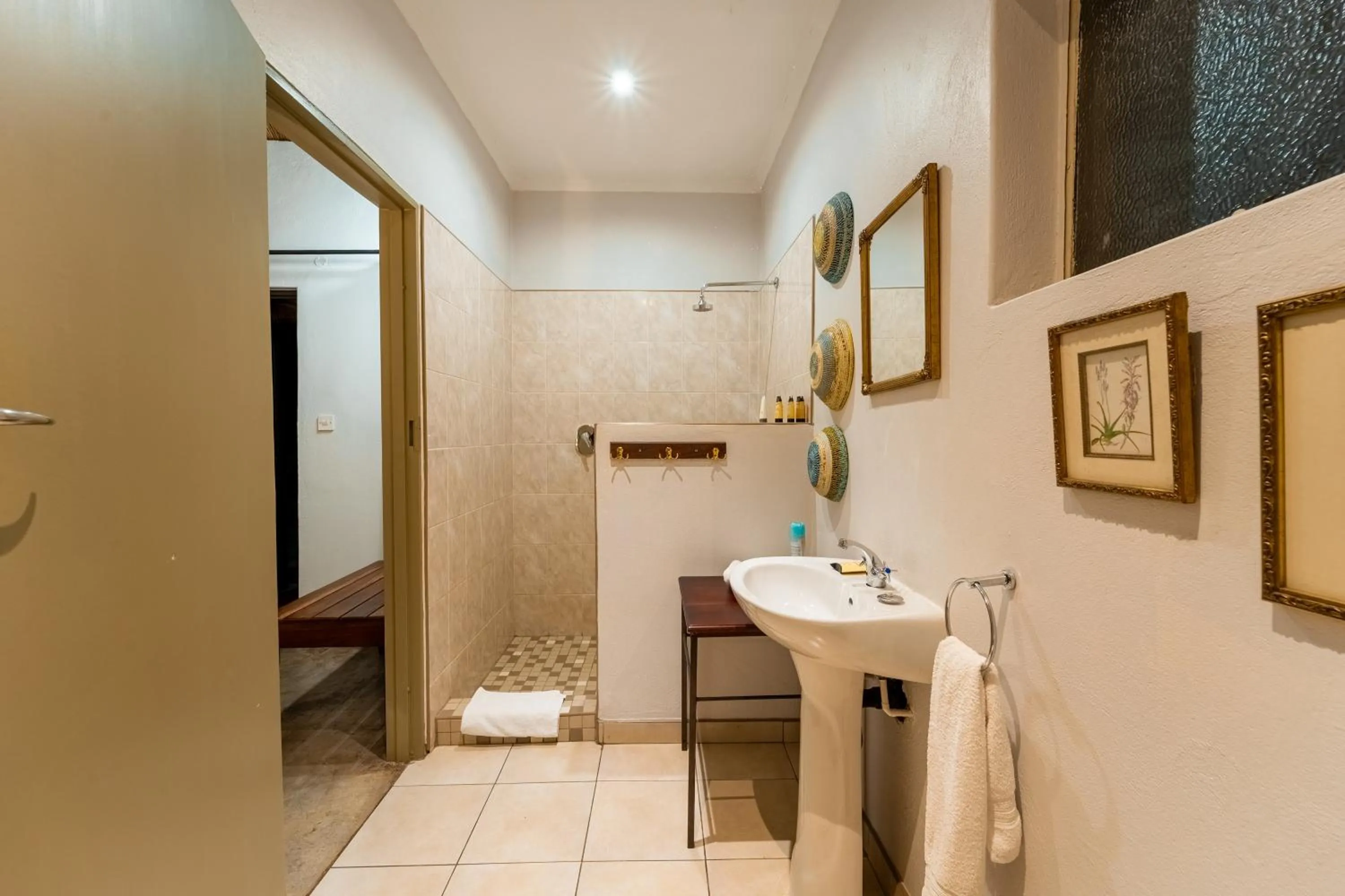 Bathroom in Nguni Lodge