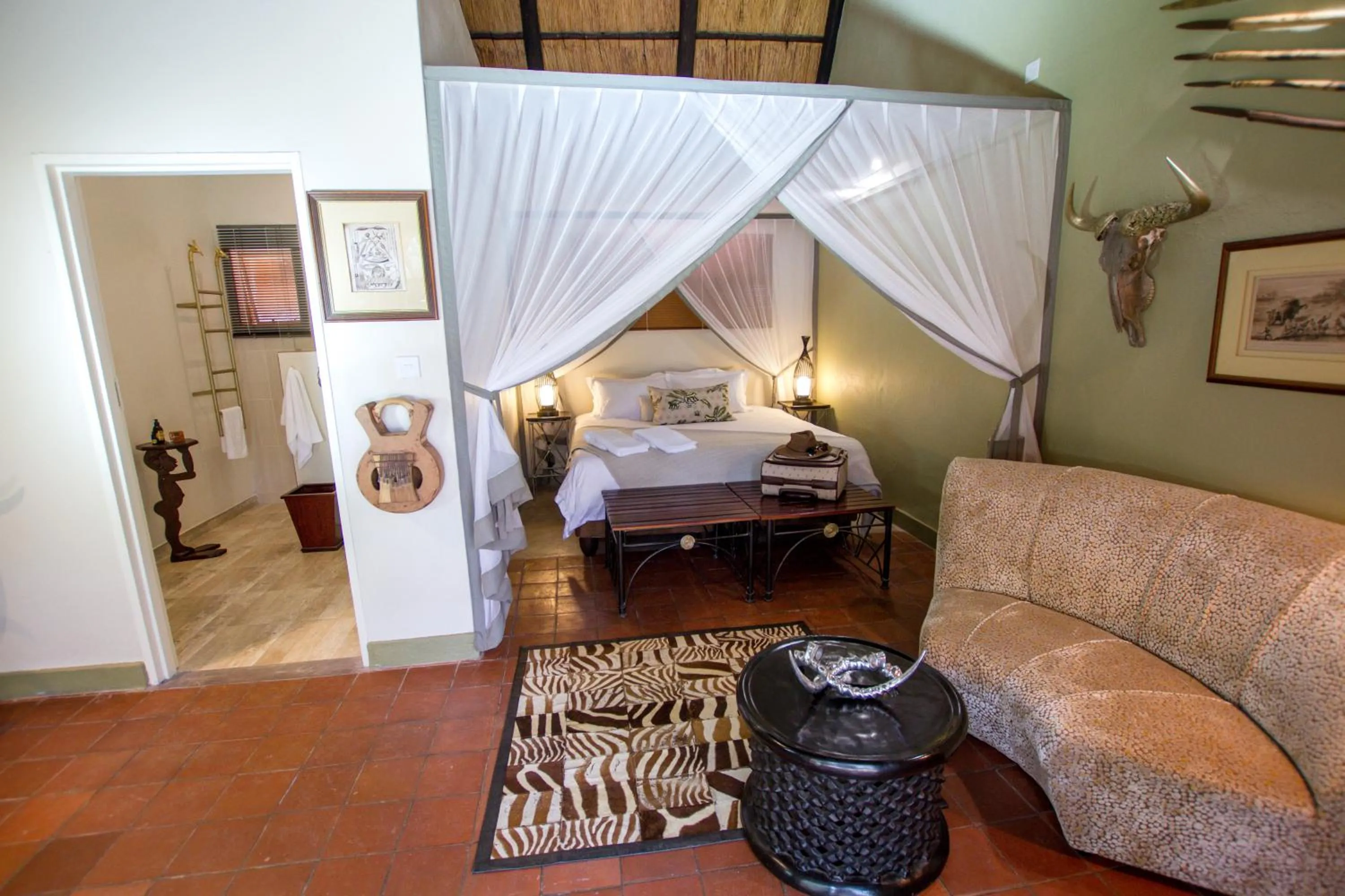 Photo of the whole room, Bed in Nguni Lodge