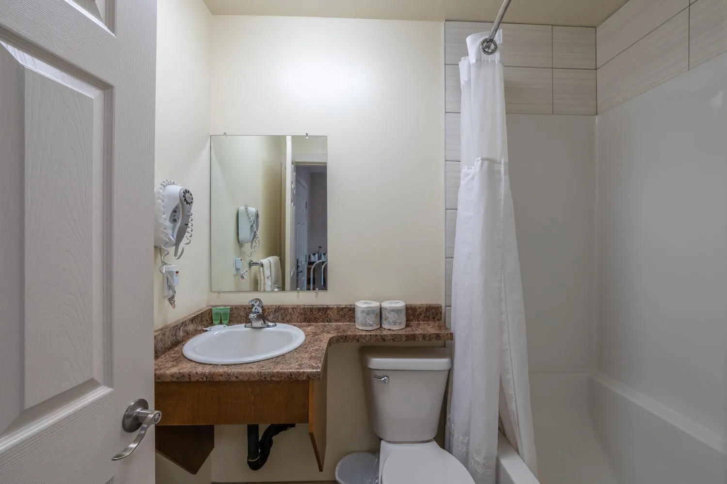 Sahara Courtyard Inn Penticton