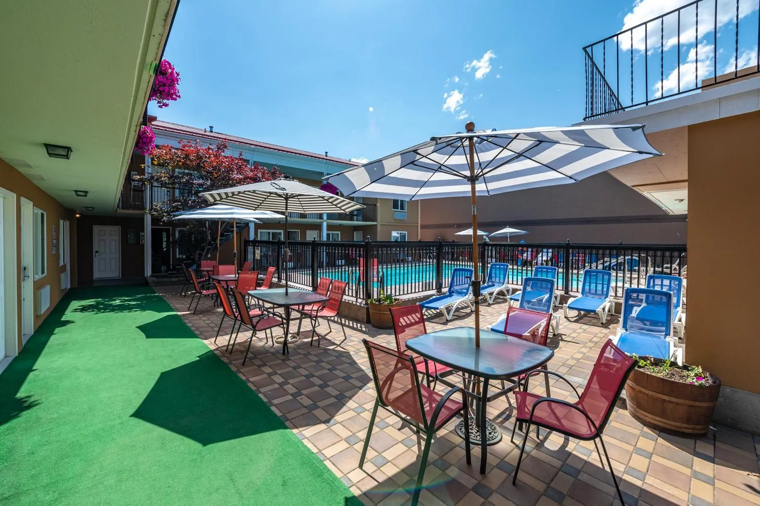 Sahara Courtyard Inn Penticton