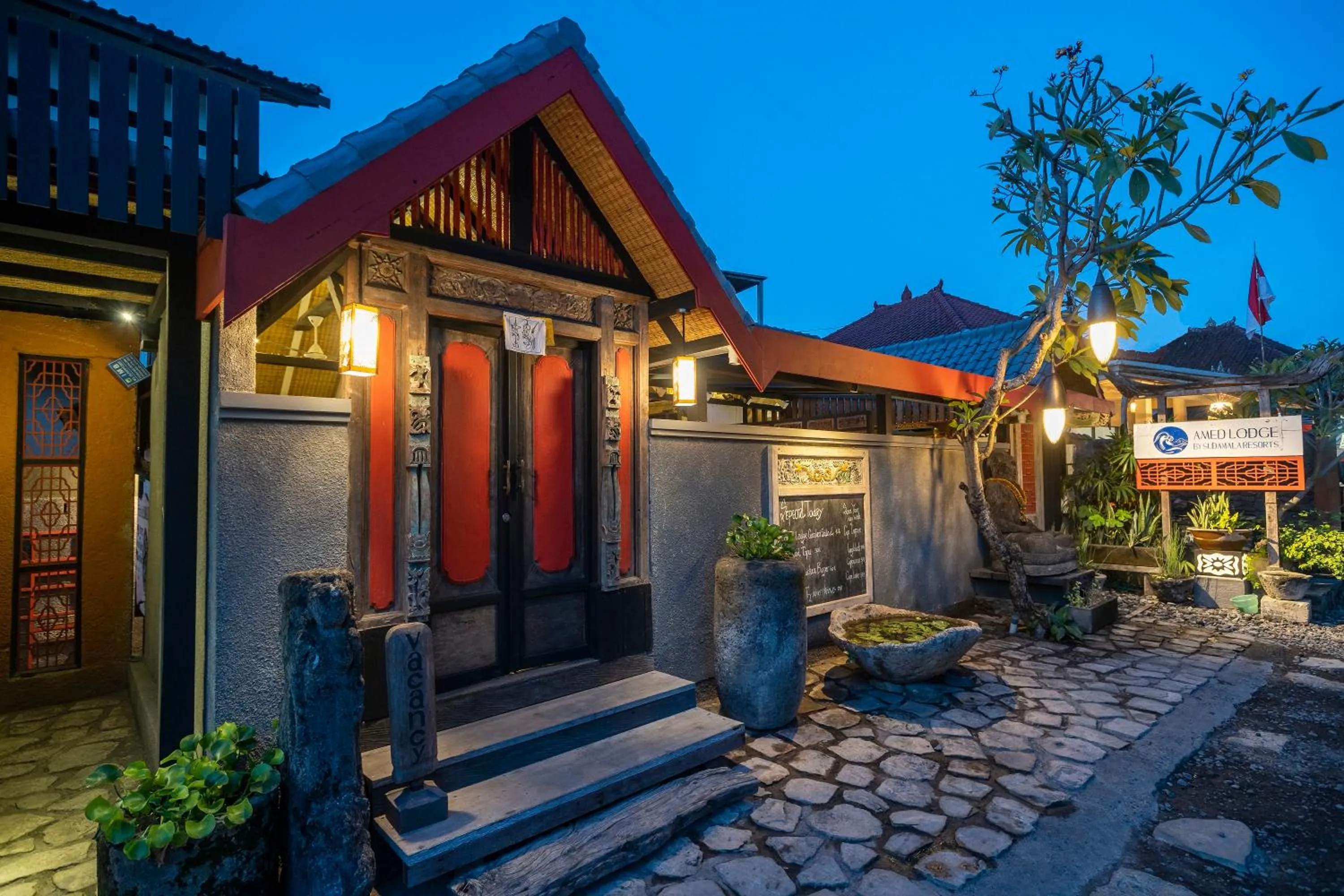 Facade/entrance in Amed Lodge by Sudamala Resorts