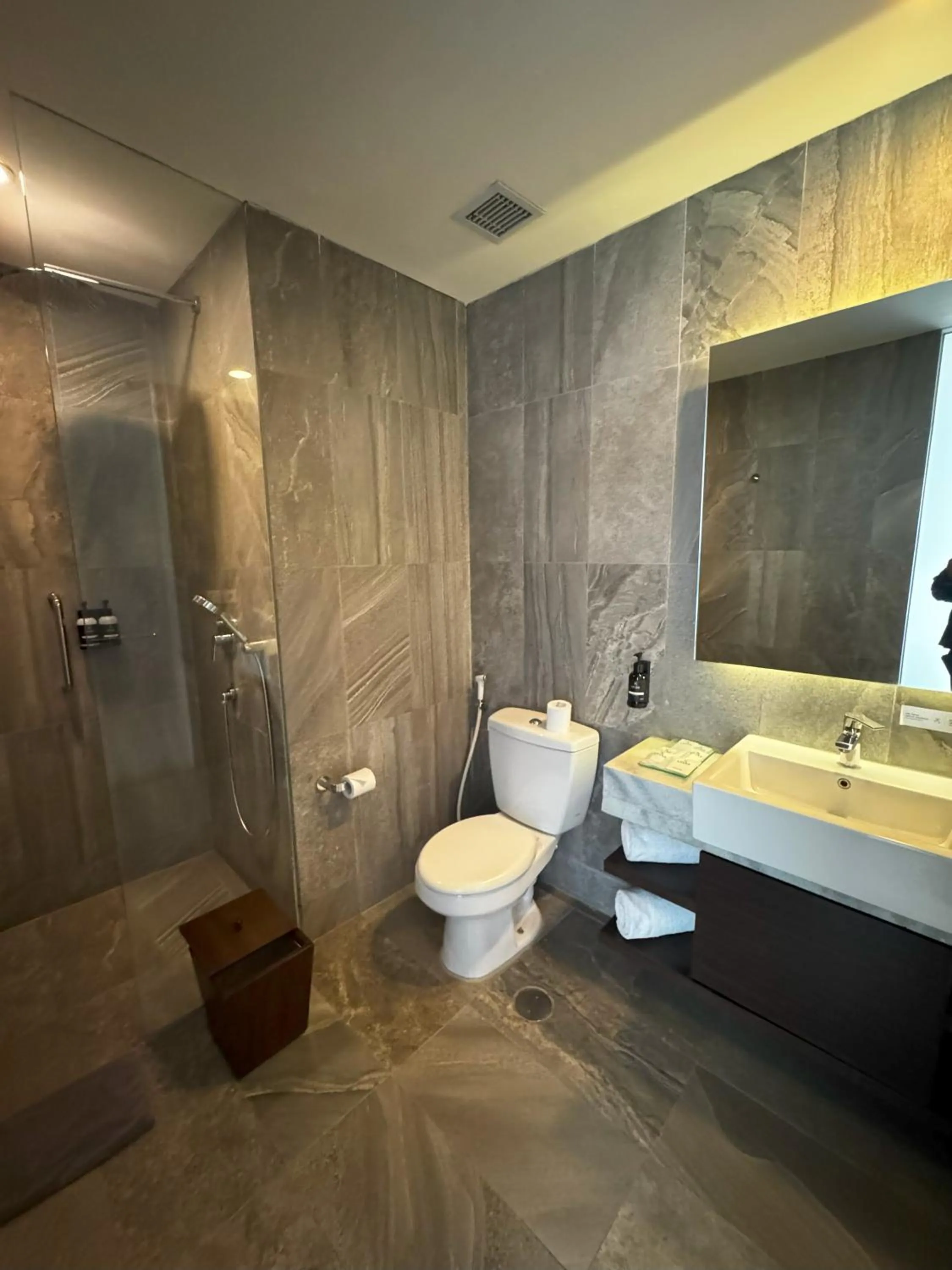 Bathroom in Laska Hotel Sukabumi