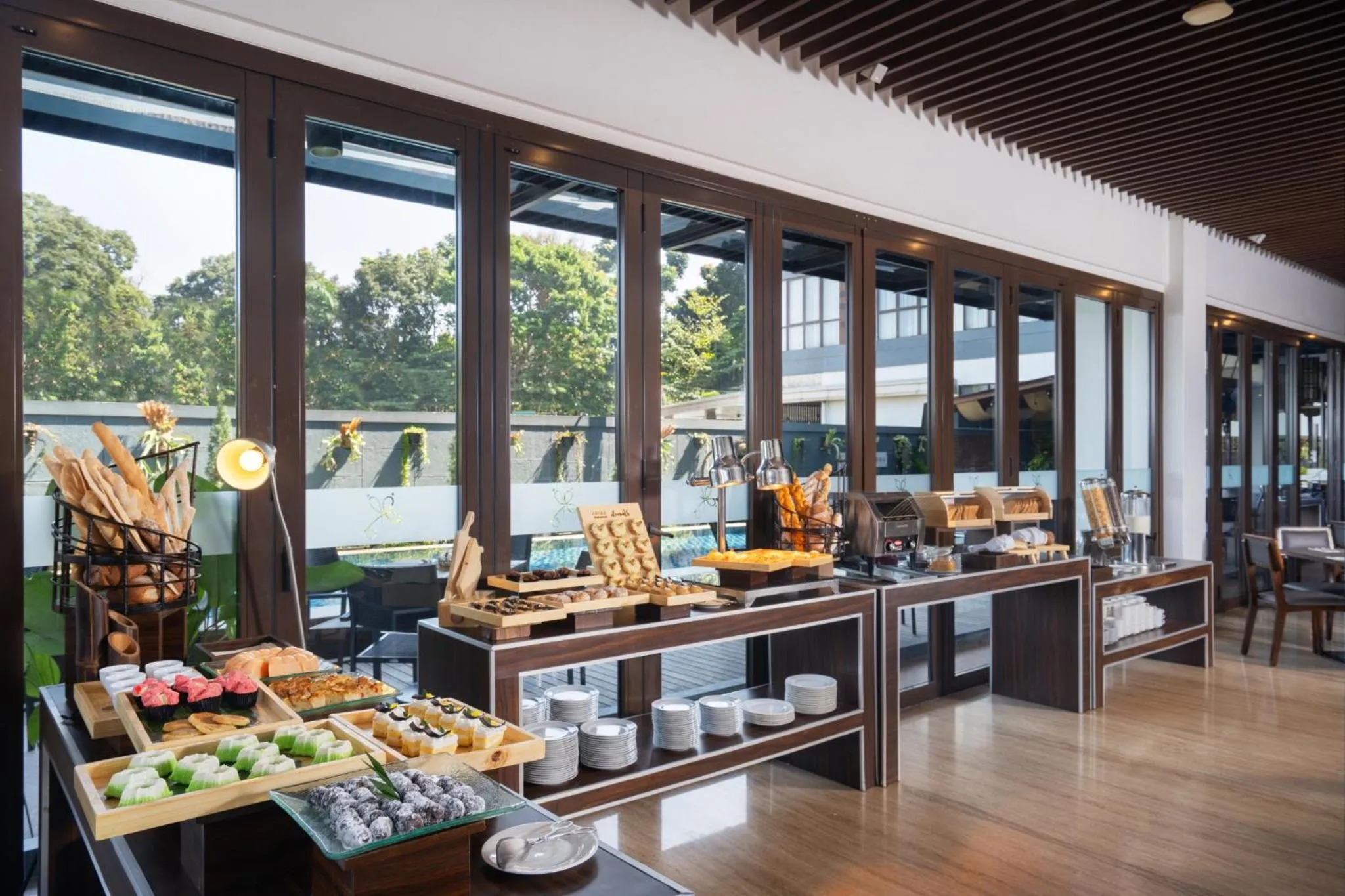 Restaurant/places to eat in Laska Hotel Sukabumi