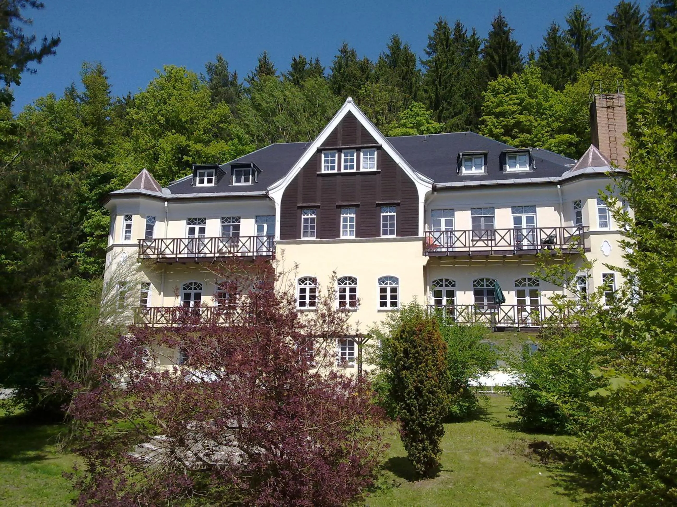 Property building in Villa Wilisch