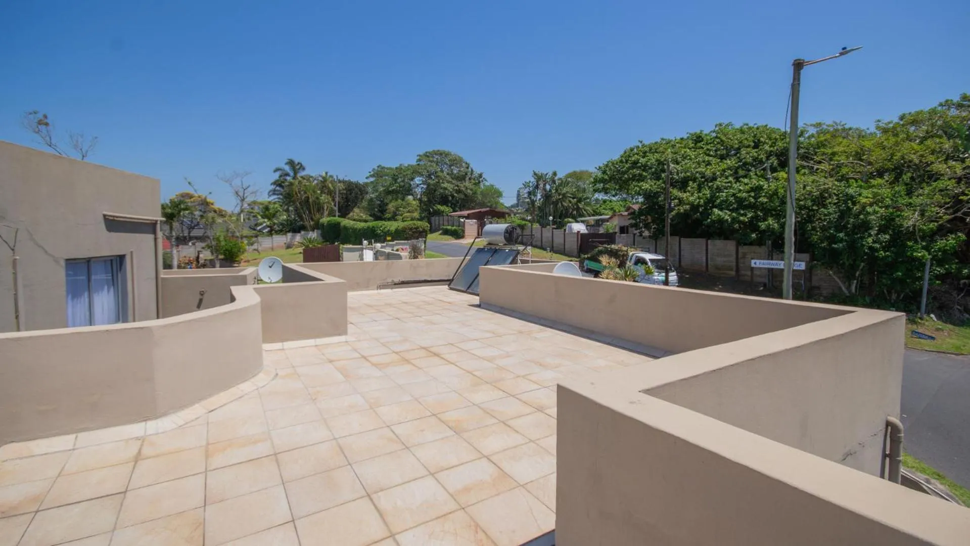 Property building in Falling Waters Guest House