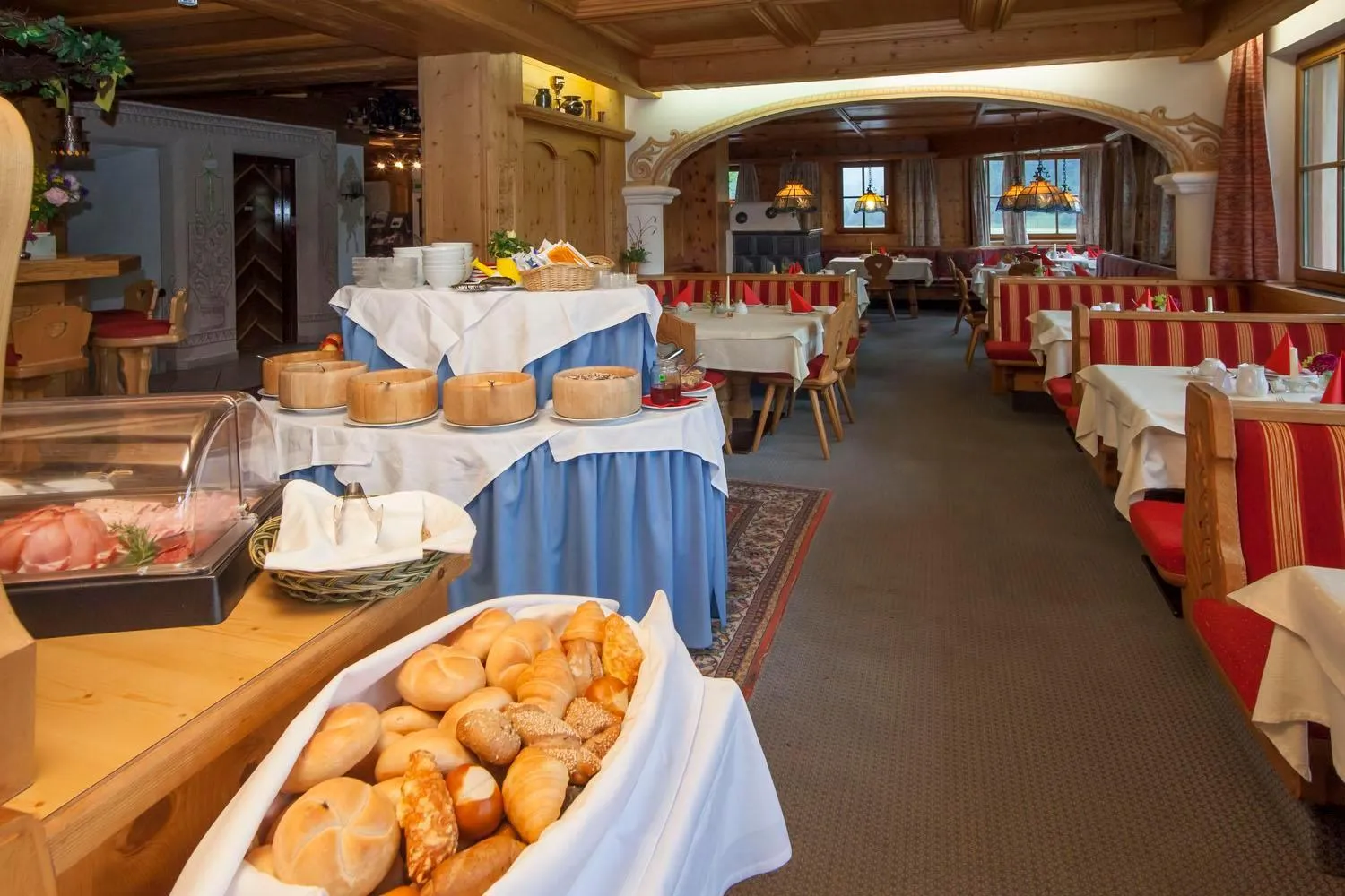 Buffet breakfast in Hotel Gut Kramerhof