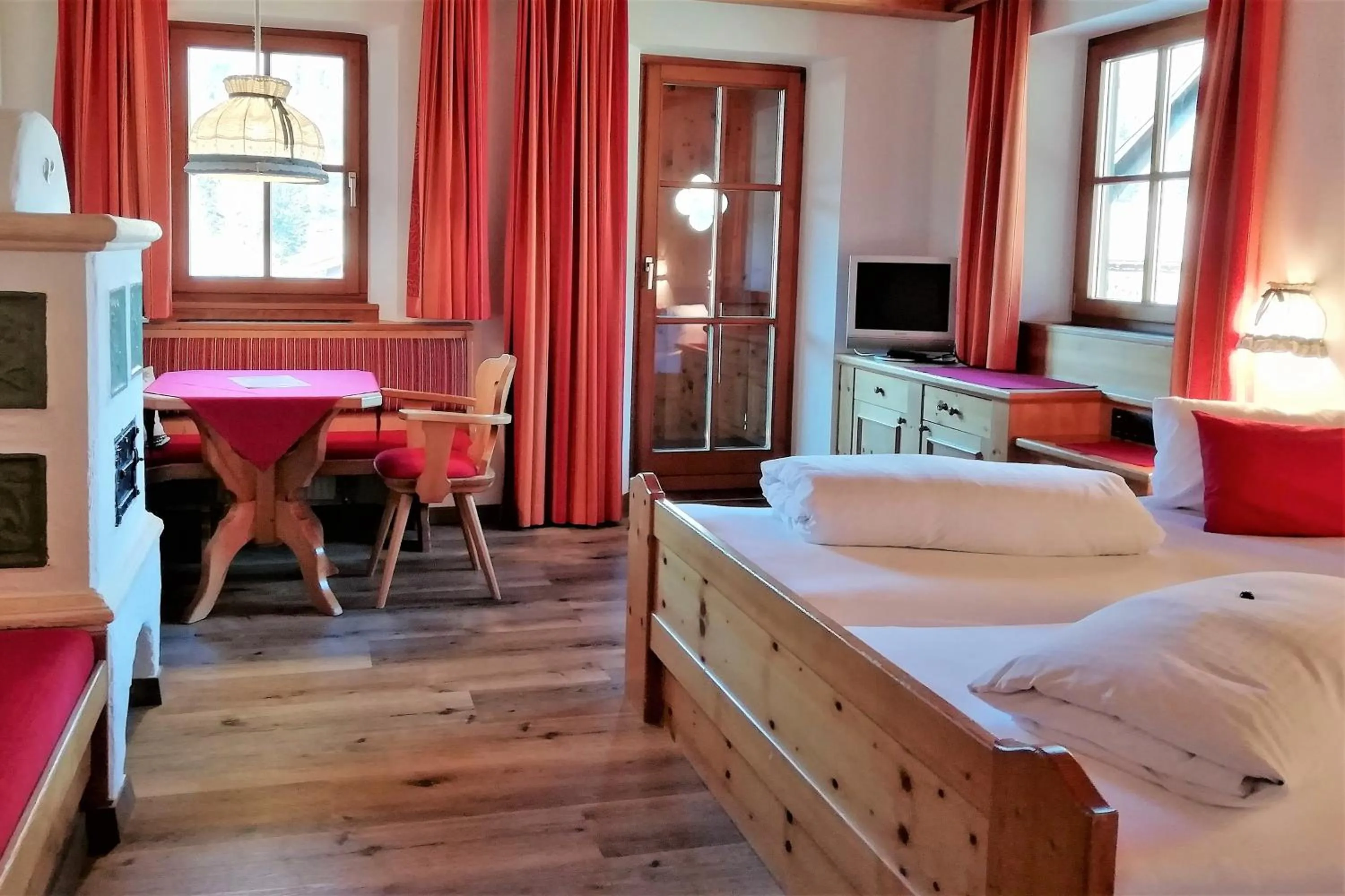 Photo of the whole room, Bed in Hotel Gut Kramerhof