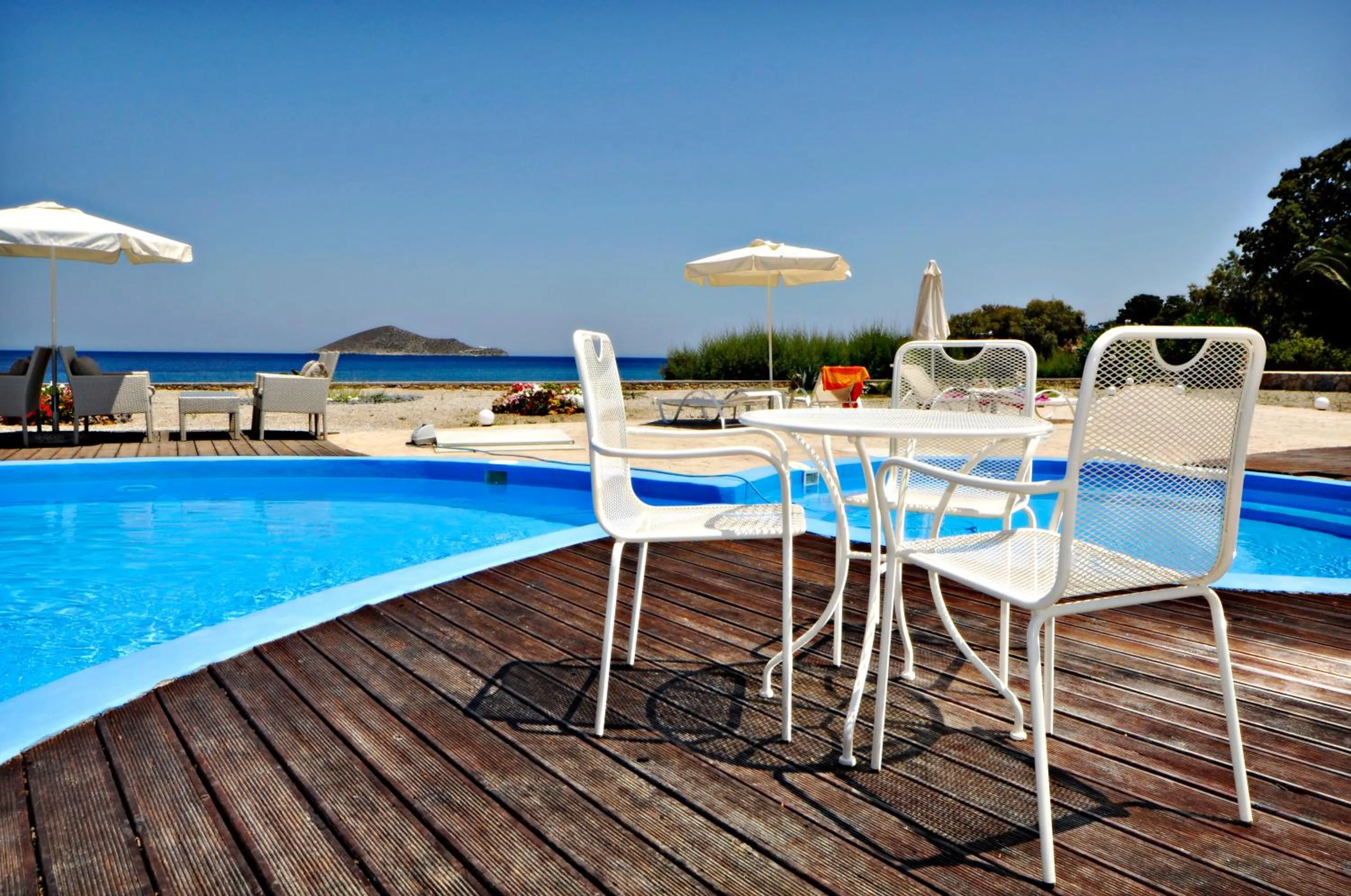 Day in Tony's Beach Hotel