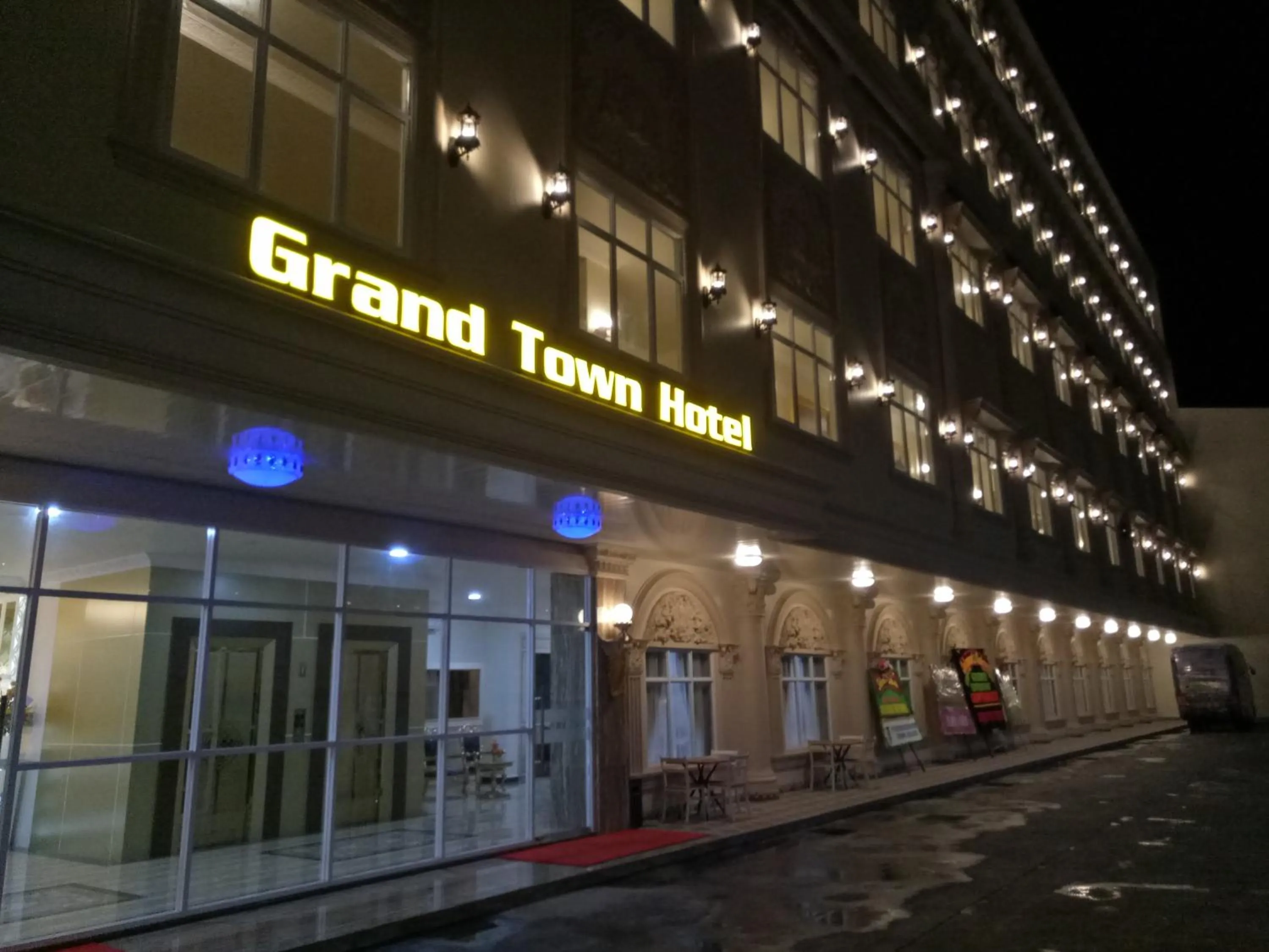 Property building in Grand Town Hotel Mandai