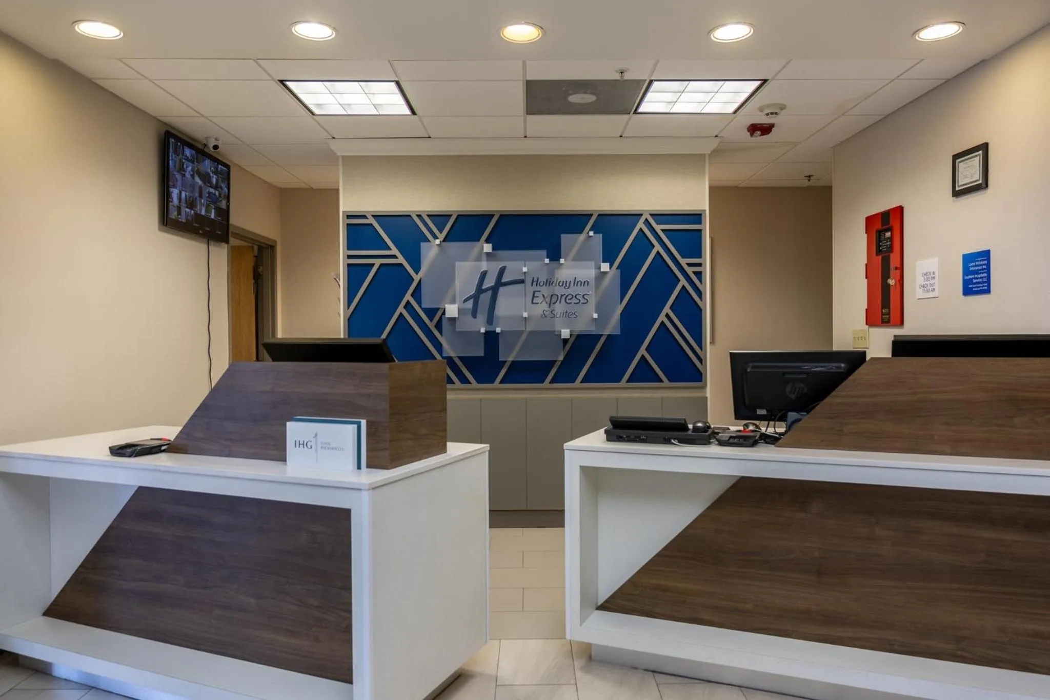 Property building in Holiday Inn Express Vicksburg by IHG