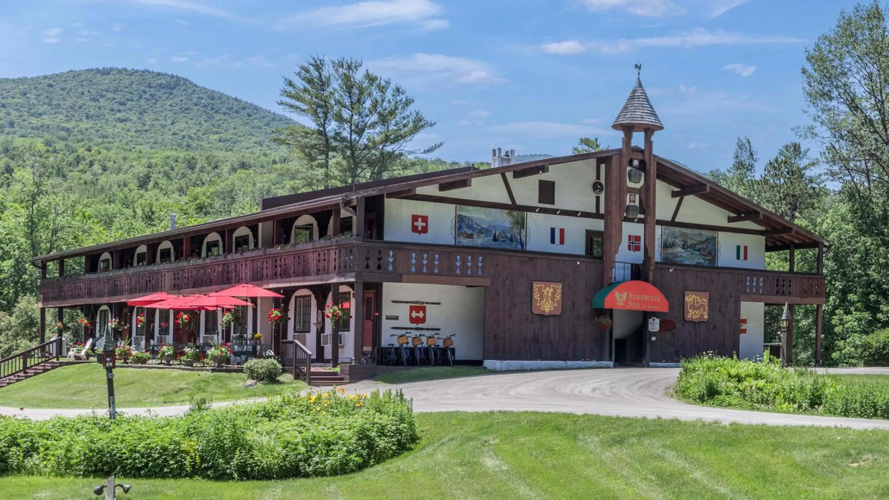 Property building in Innsbruck Inn at Stowe