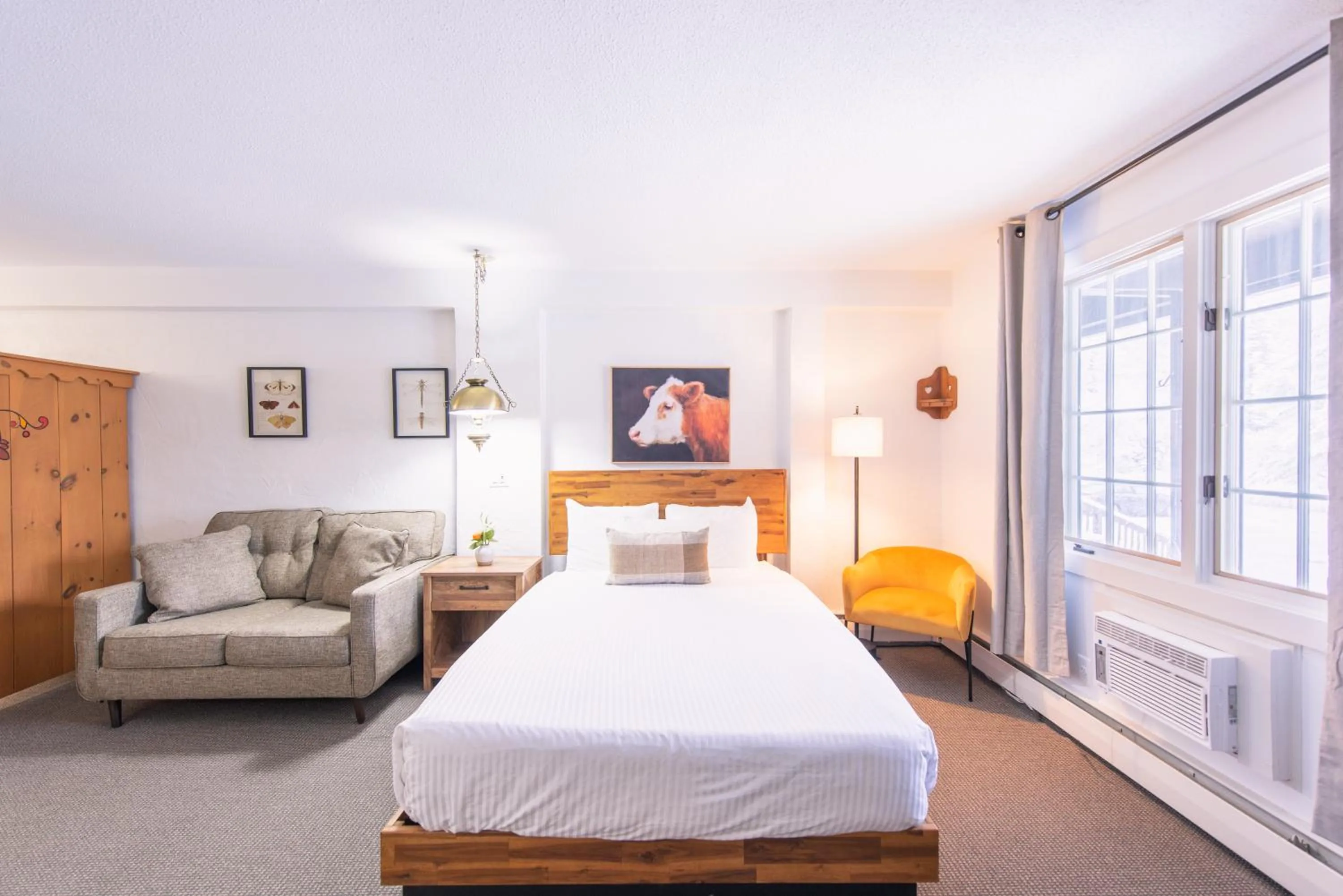 Bed in Innsbruck Inn at Stowe