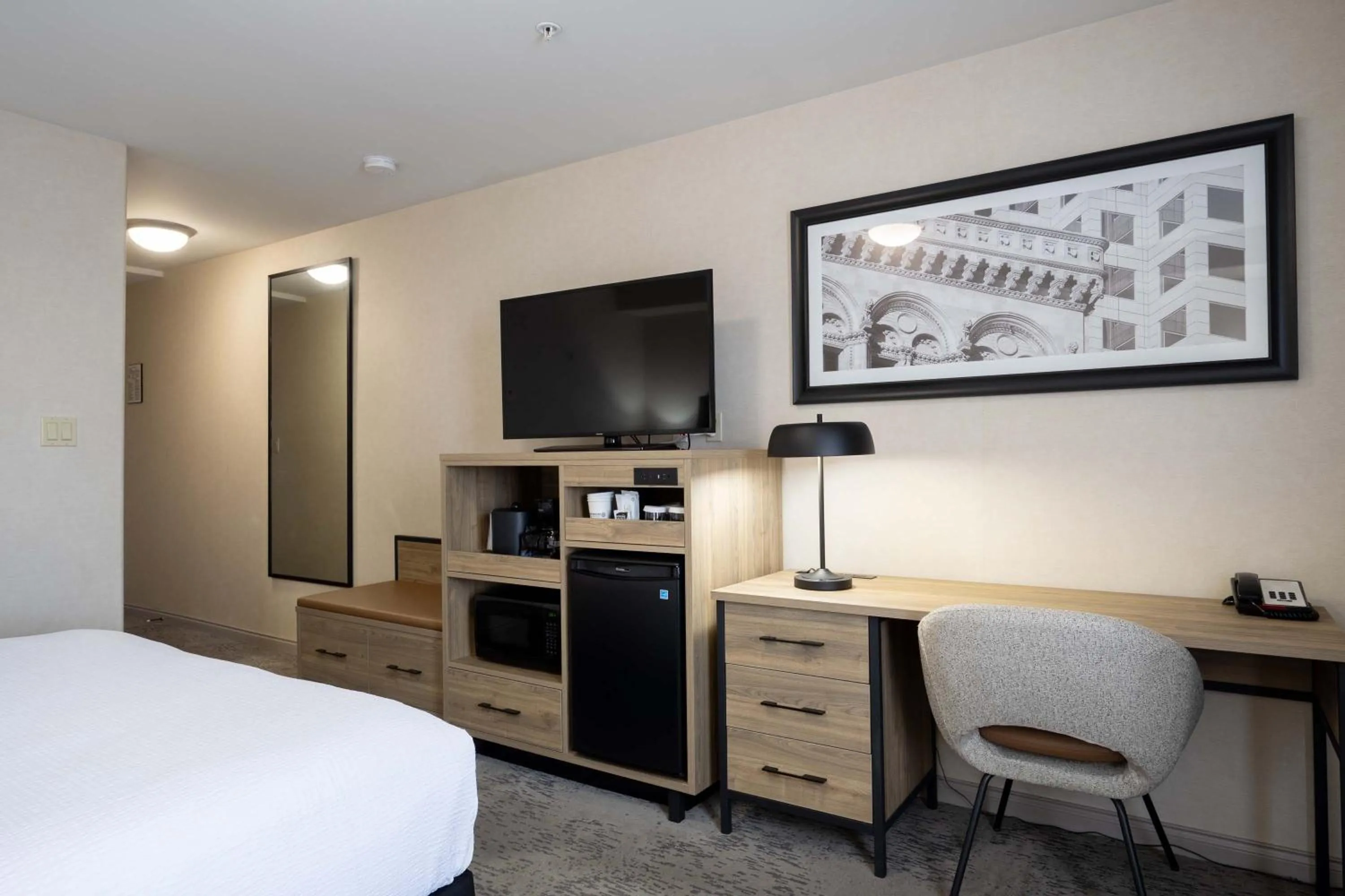 Photo of the whole room, Bed in Sandman Hotel & Suites Winnipeg Airport