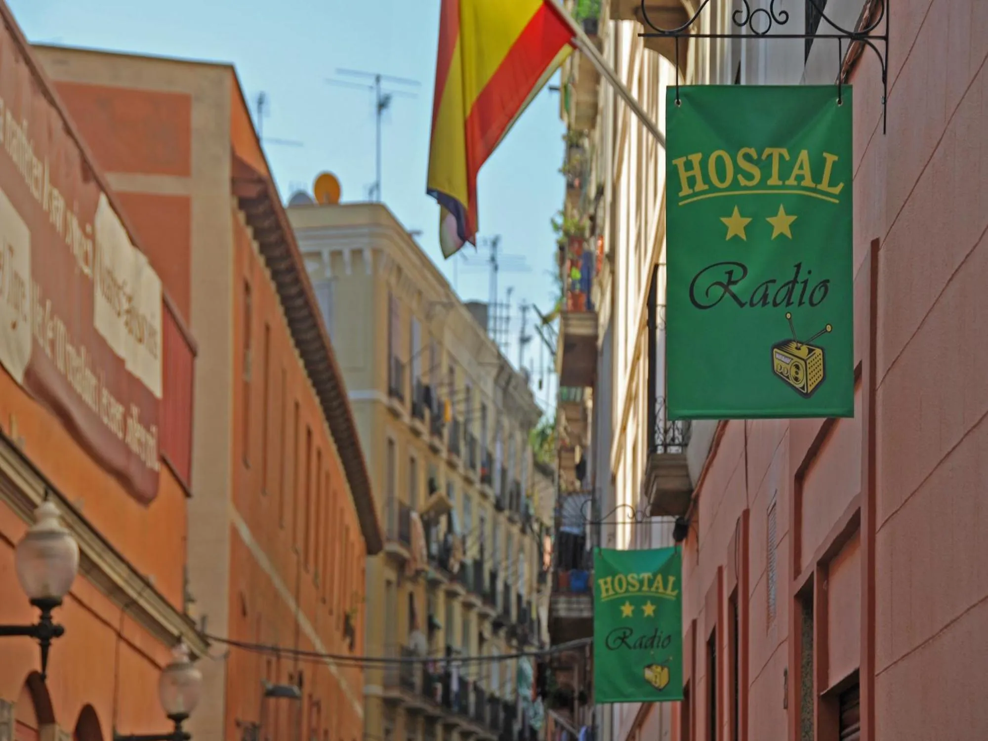 Day in Hostal Radio Barcelona