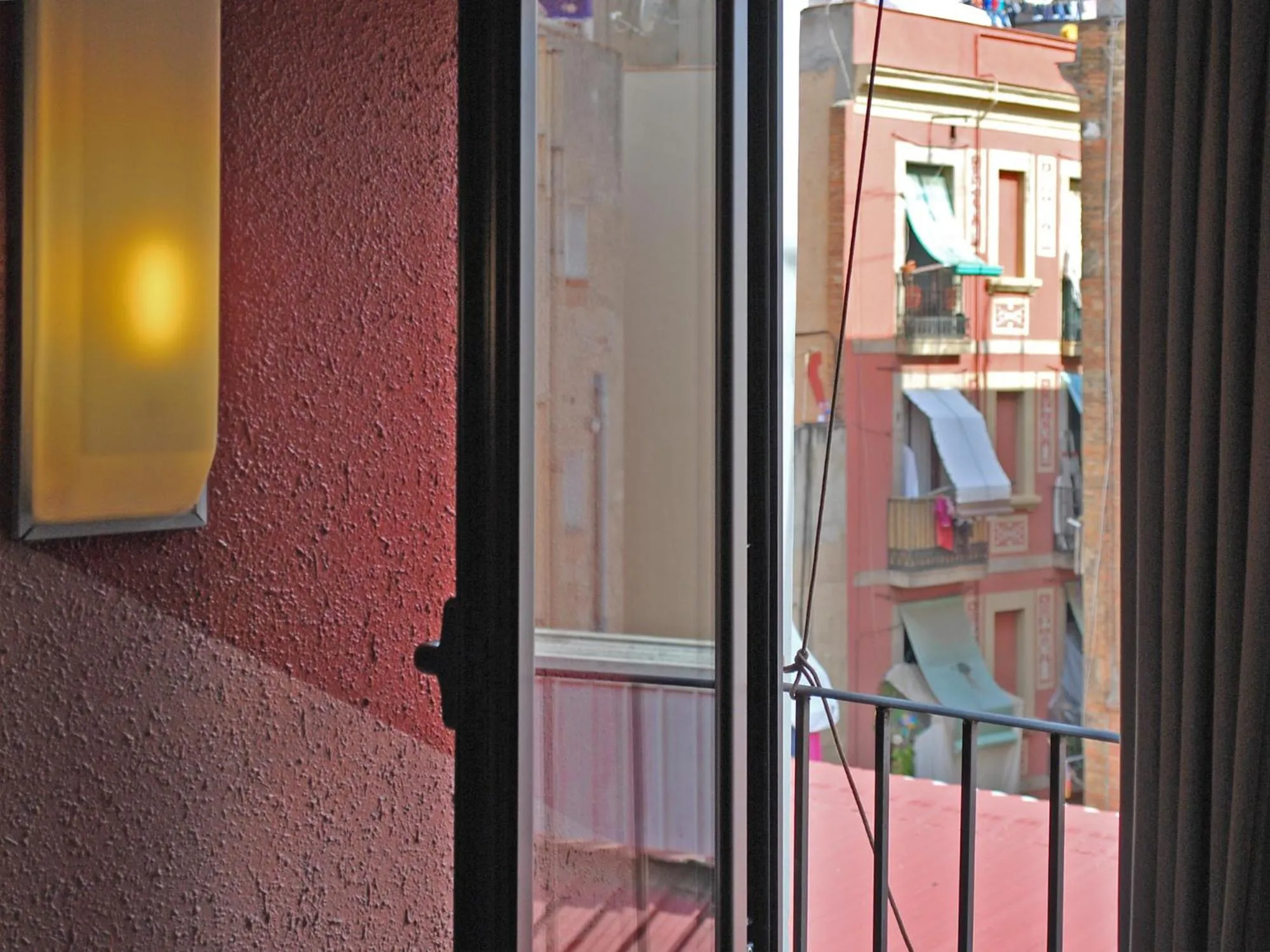 Day in Hostal Radio Barcelona