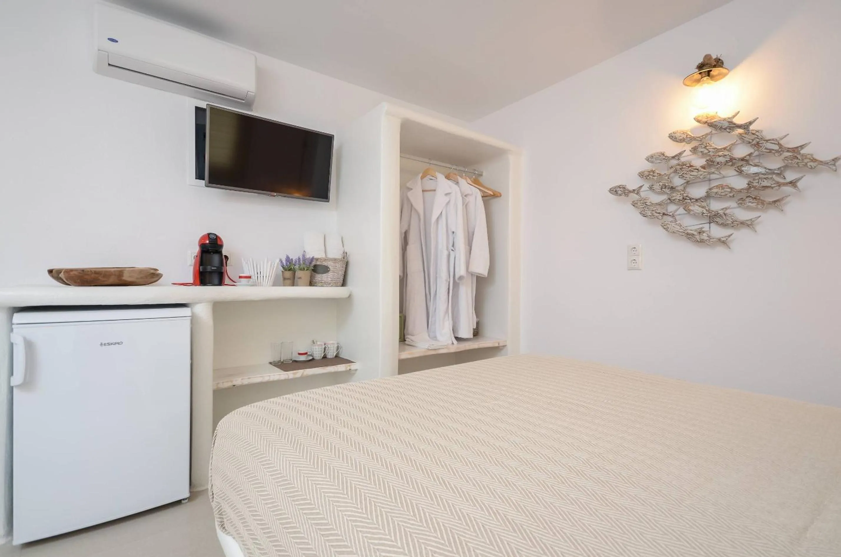 TV and multimedia, Bed in Blue Sky Summer