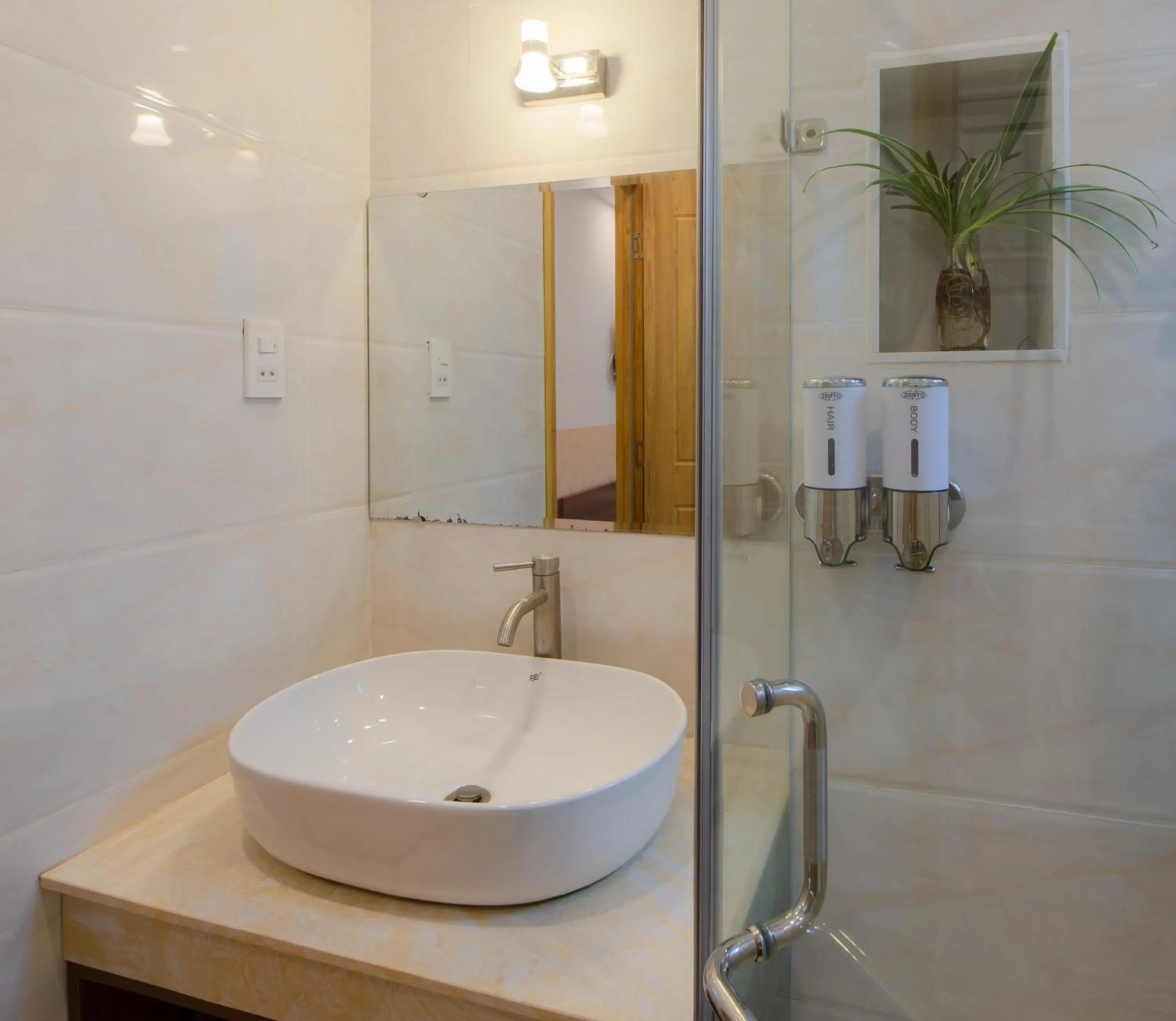 Bathroom in Duy Vinh Hotel Dalat