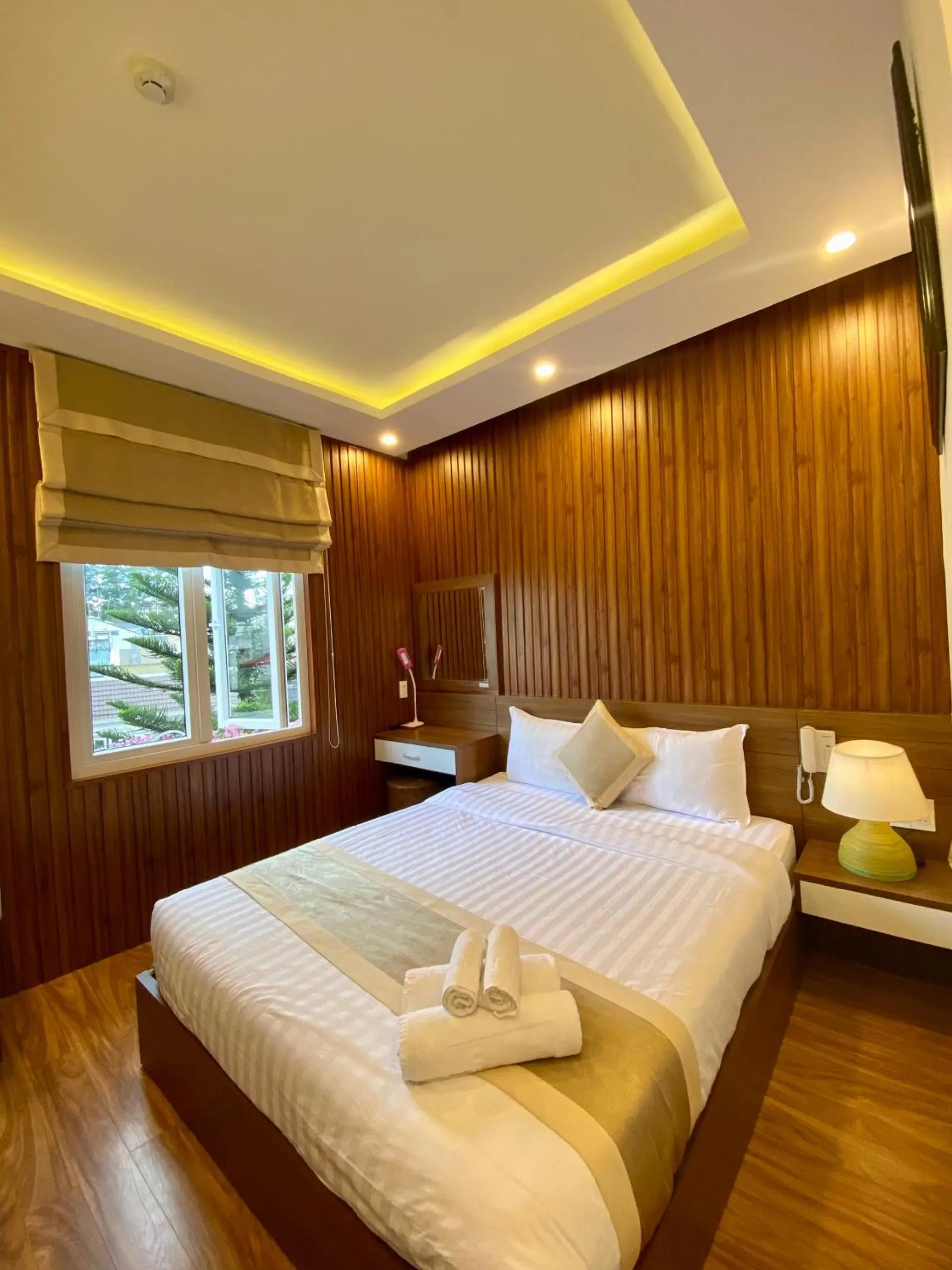 Bedroom, Bed in Duy Vinh Hotel Dalat