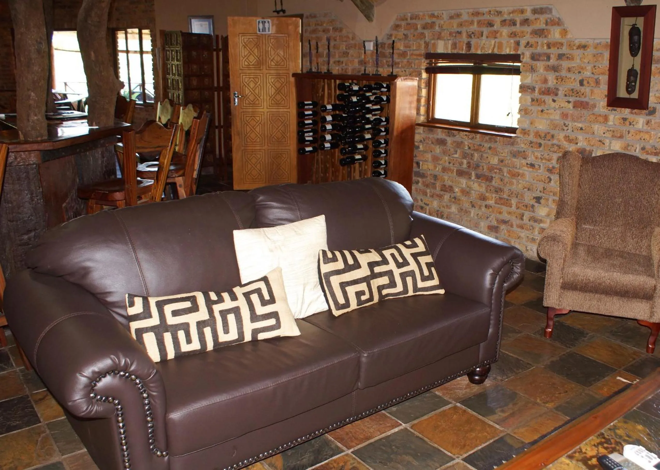 Lounge or bar in Crocodile Kruger Safari Lodge