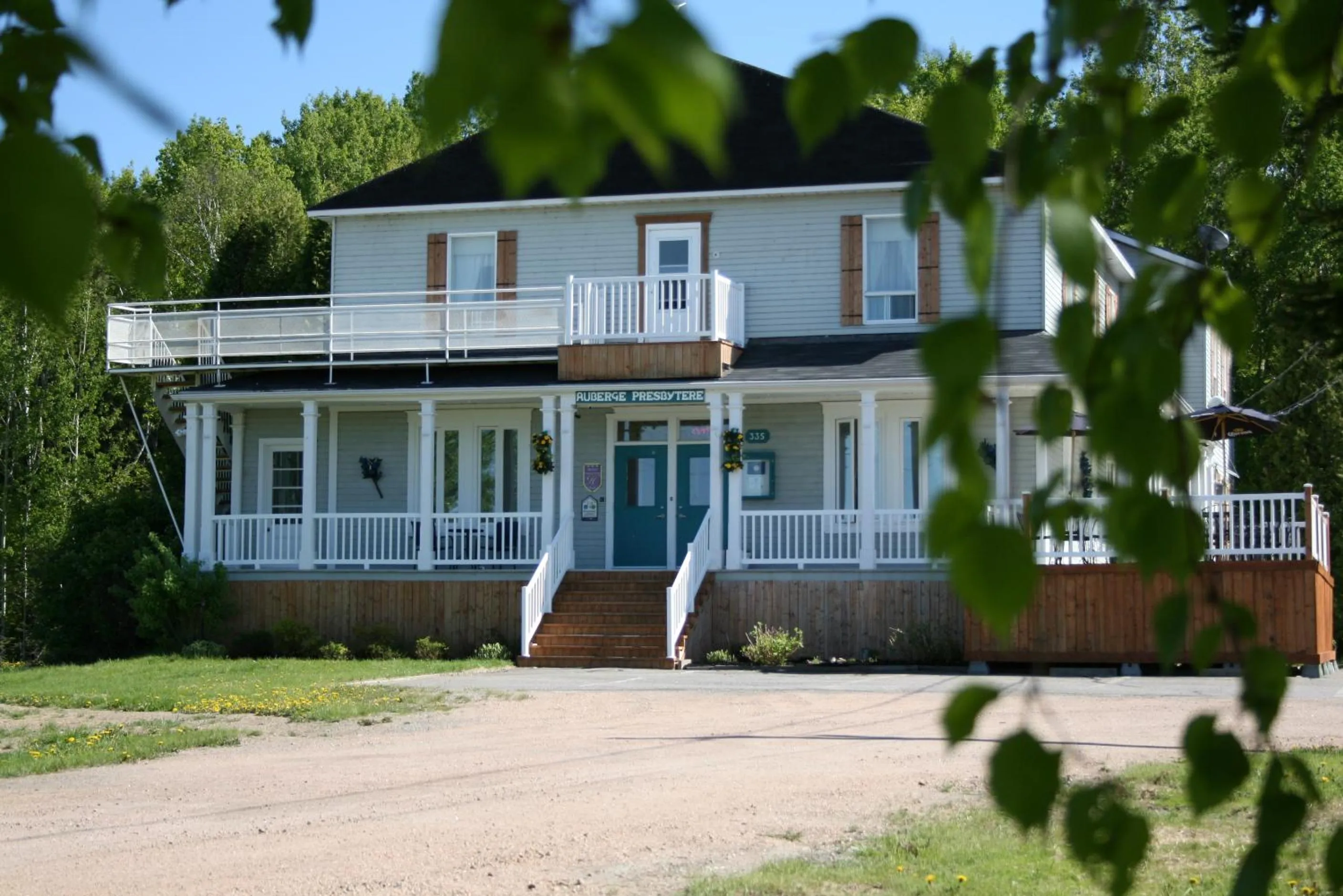 Property building in Auberge Presbytere Mont Lac-Vert