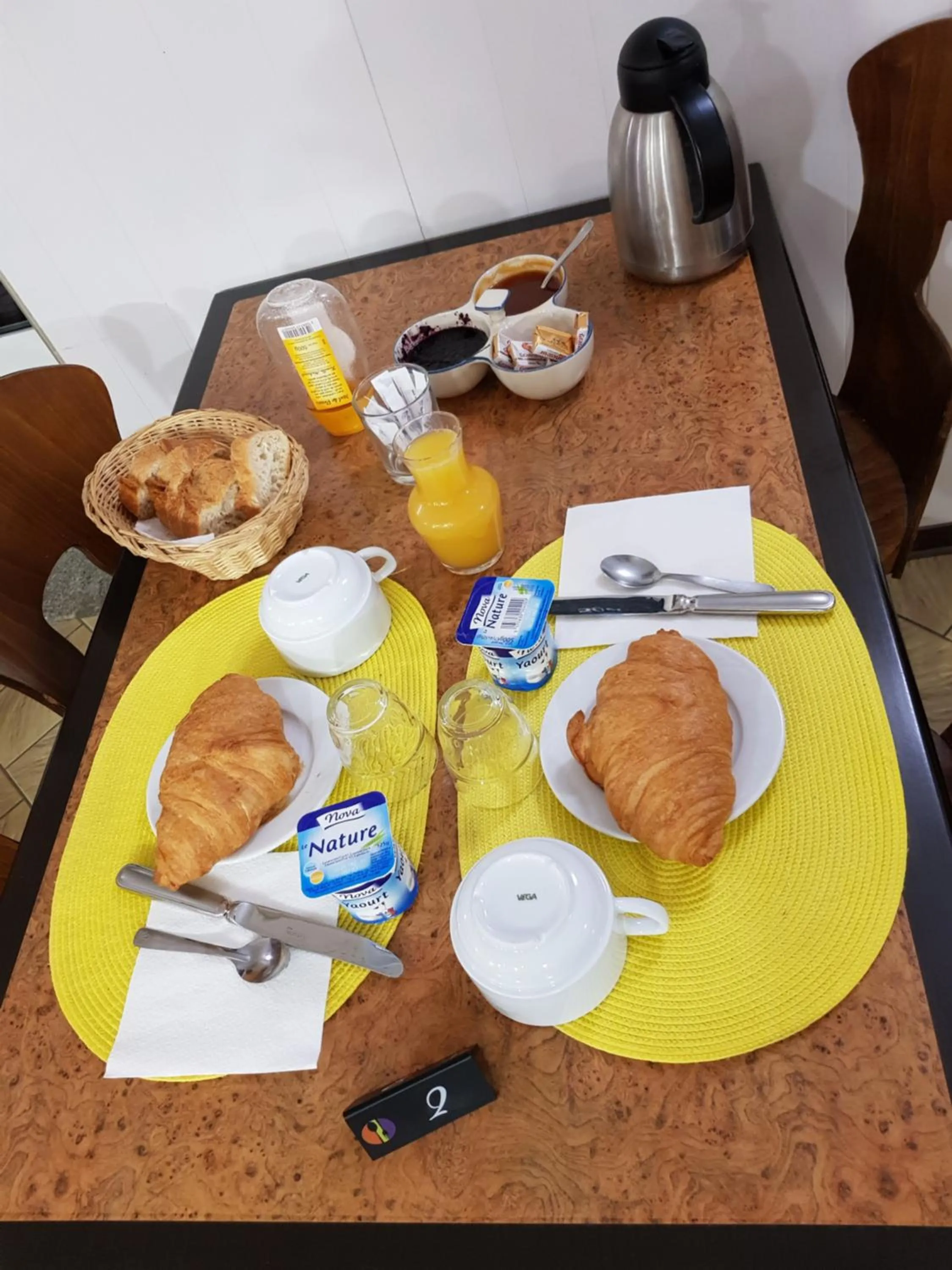 Breakfast in Auberge Saint Jacques