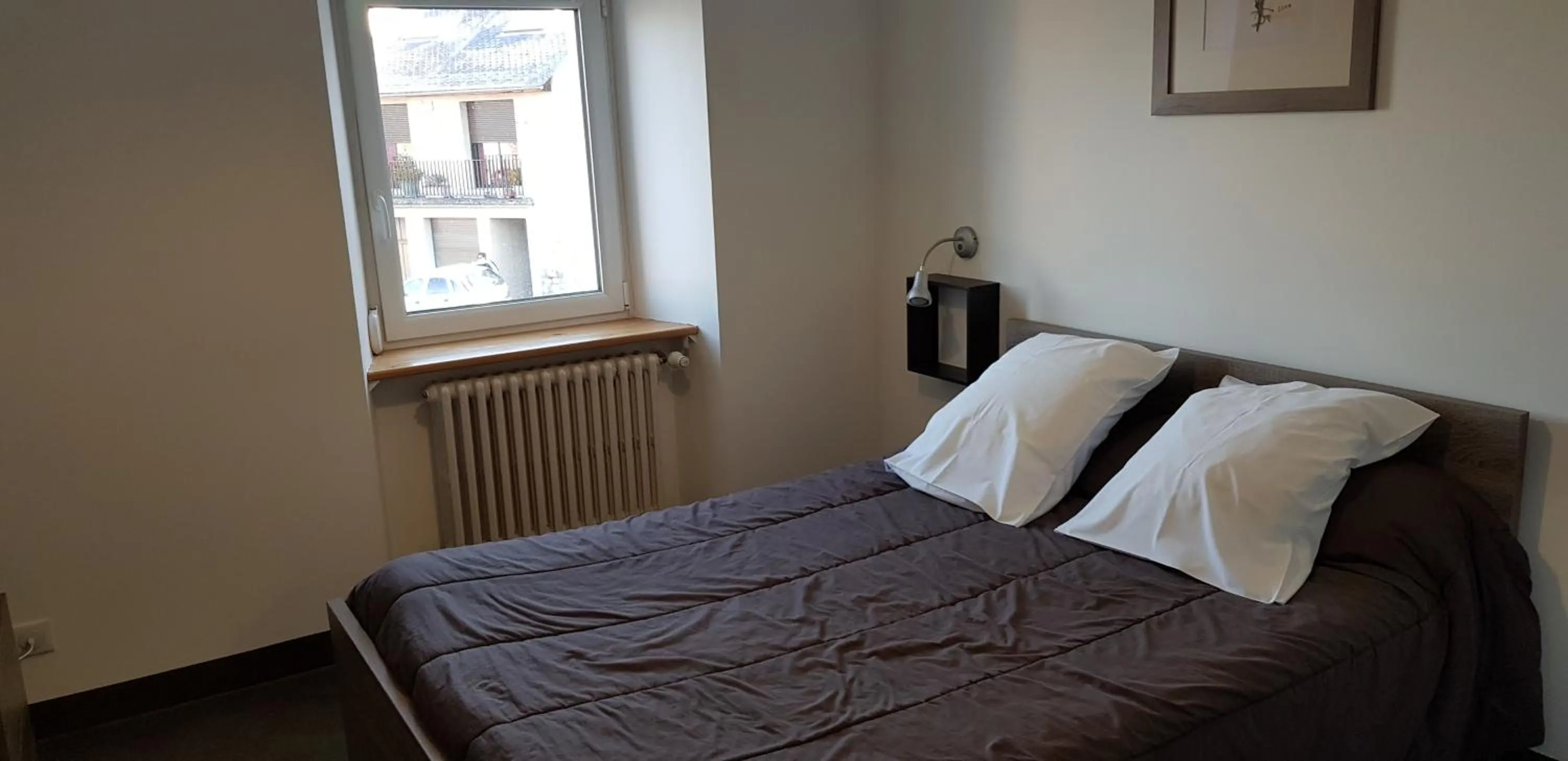 Bed in Auberge Saint Jacques