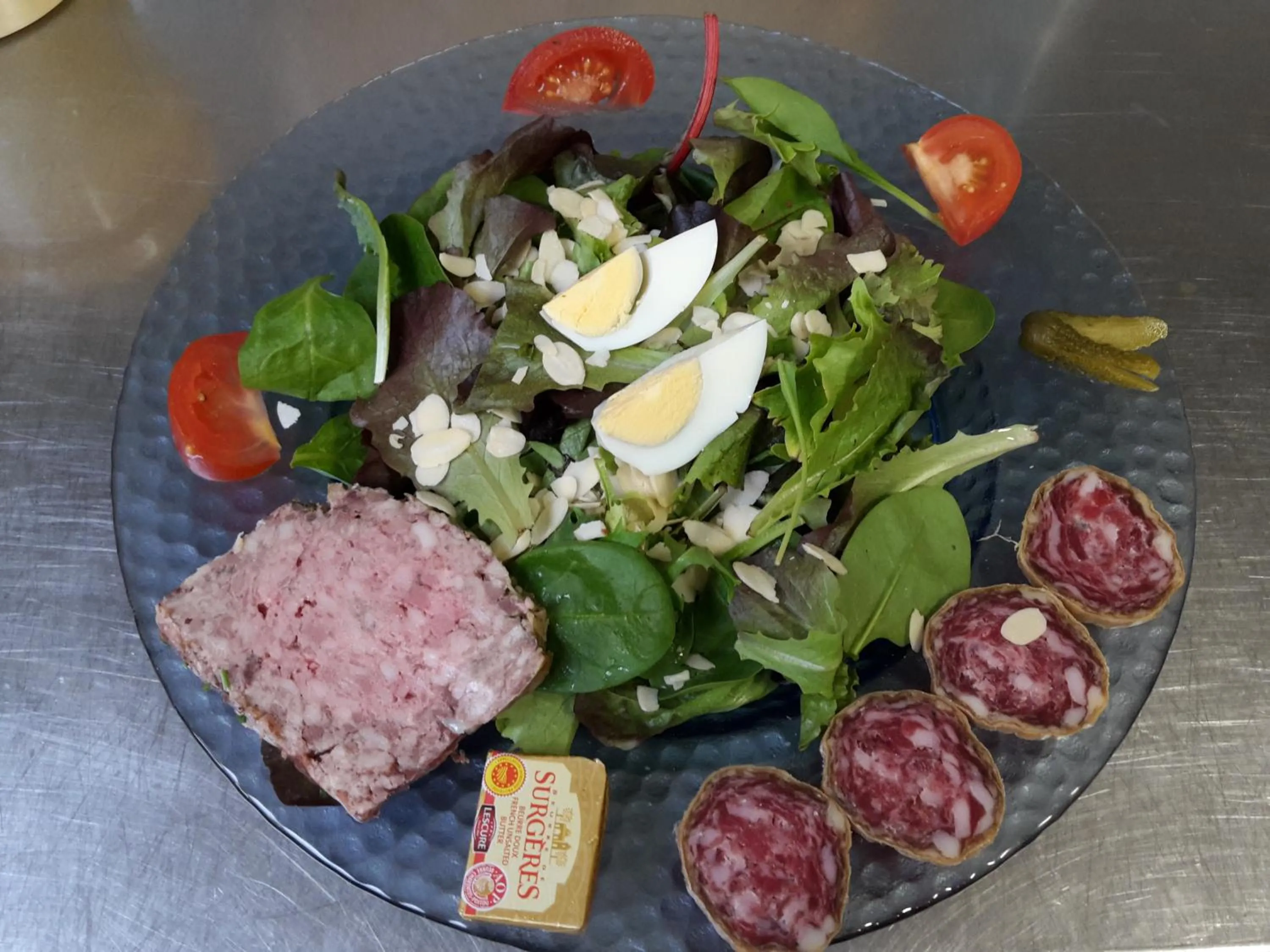 Food and drinks in Auberge Saint Jacques