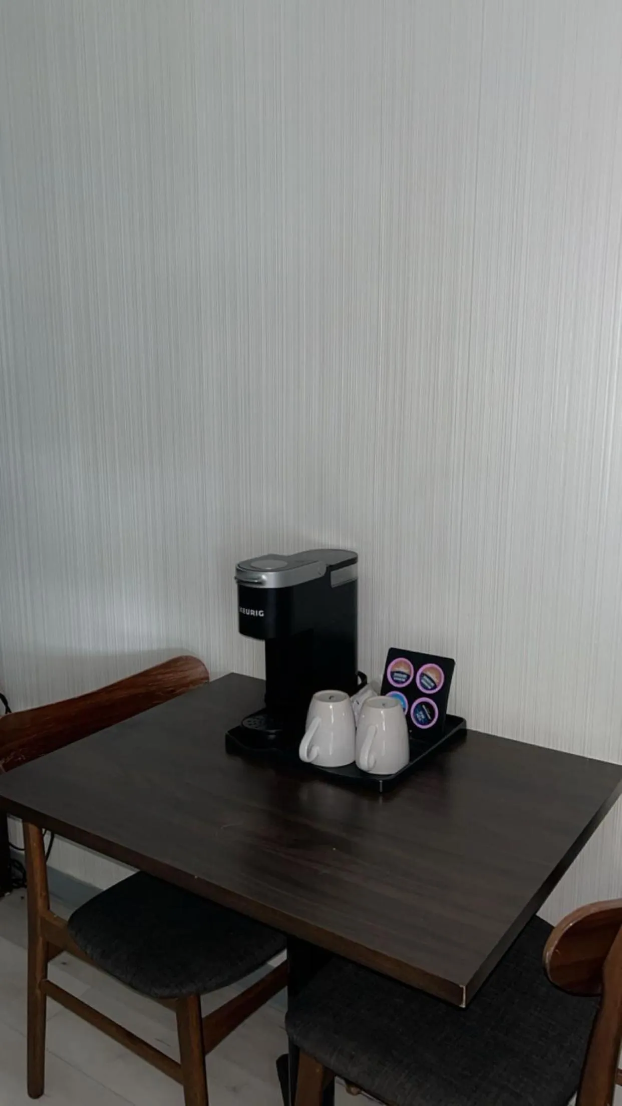 Bedroom in Hotel Newstar Montréal