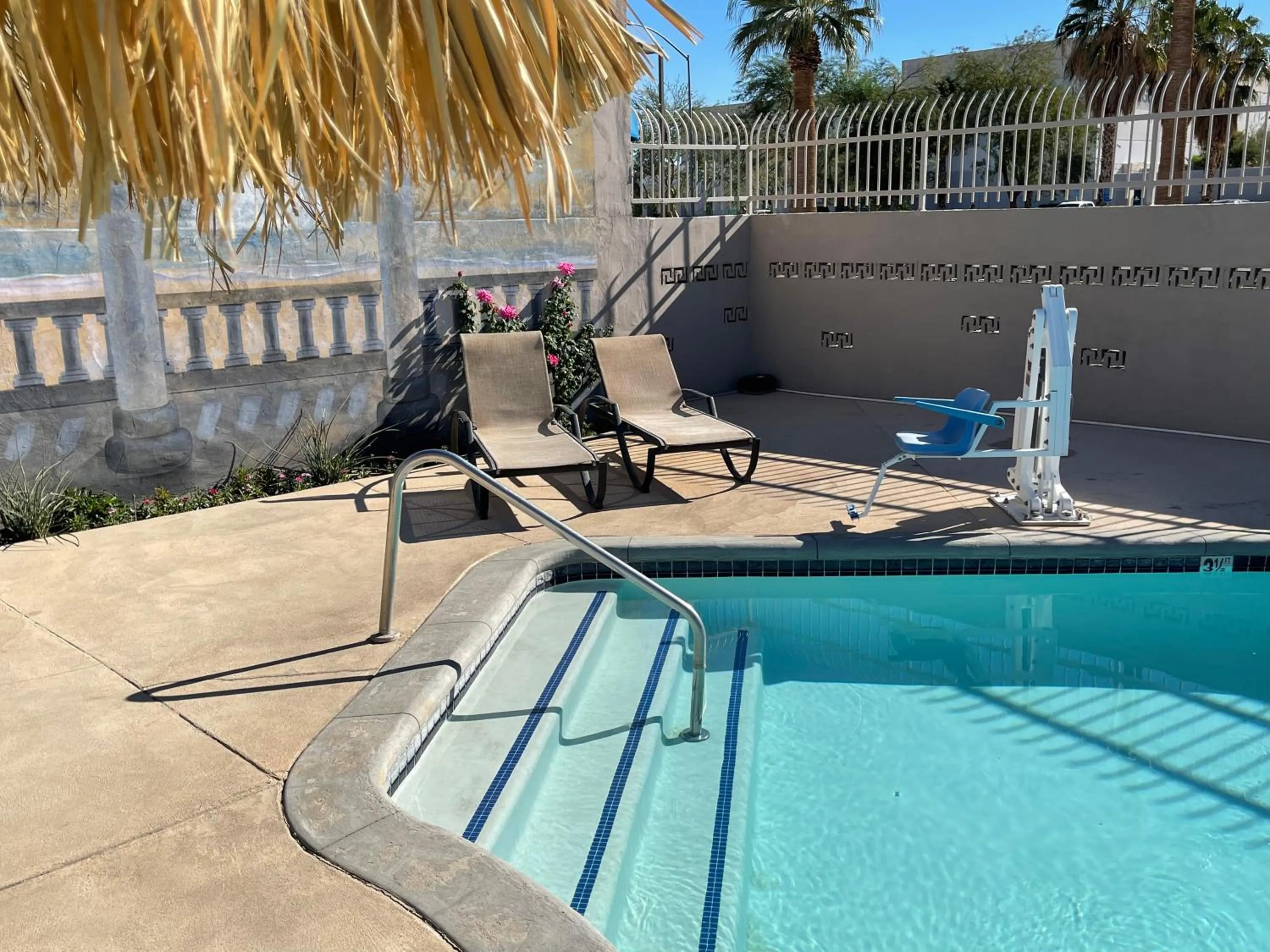 Swimming pool in Days Inn by Wyndham Indio