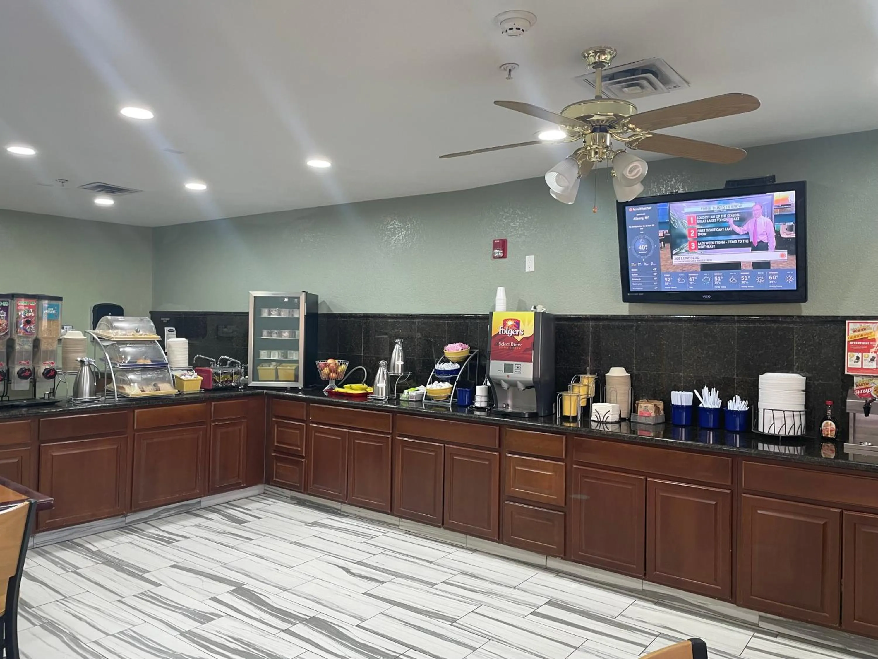 Breakfast in Days Inn by Wyndham Childress