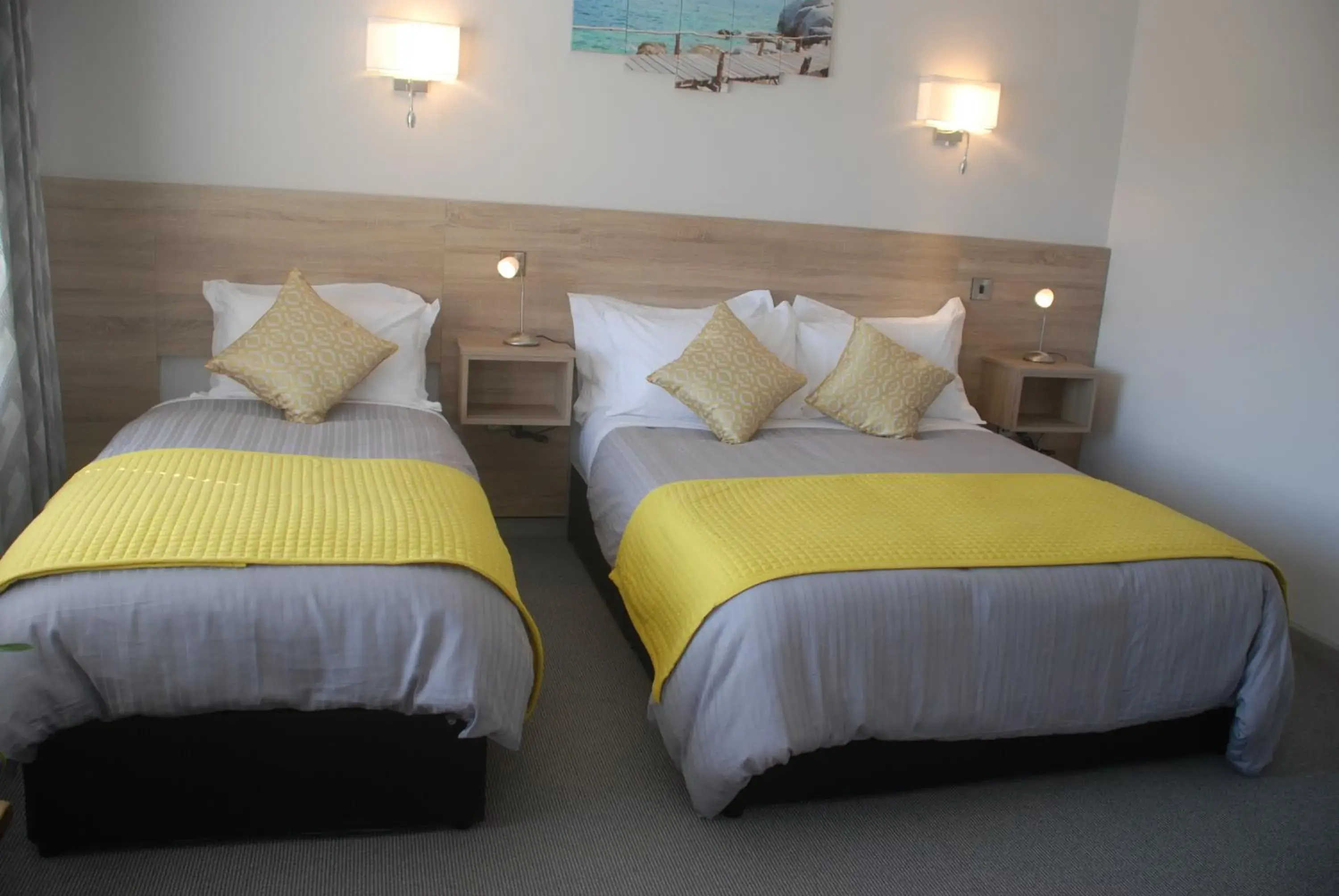 Superior Triple Room in Tuskar House by the Sea Superior Triple Room in Tuskar House by the Sea