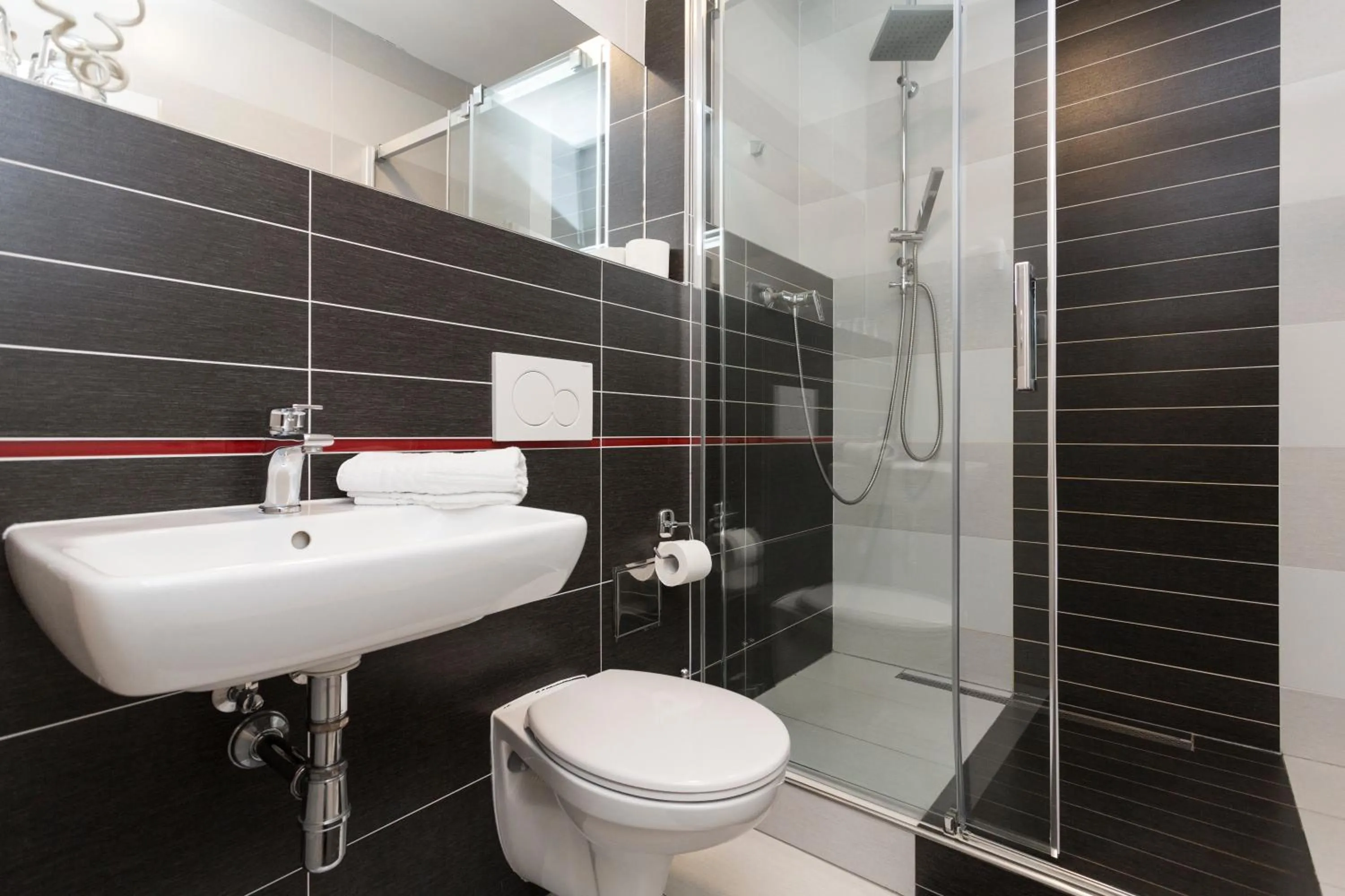 Bathroom in Pension Akat