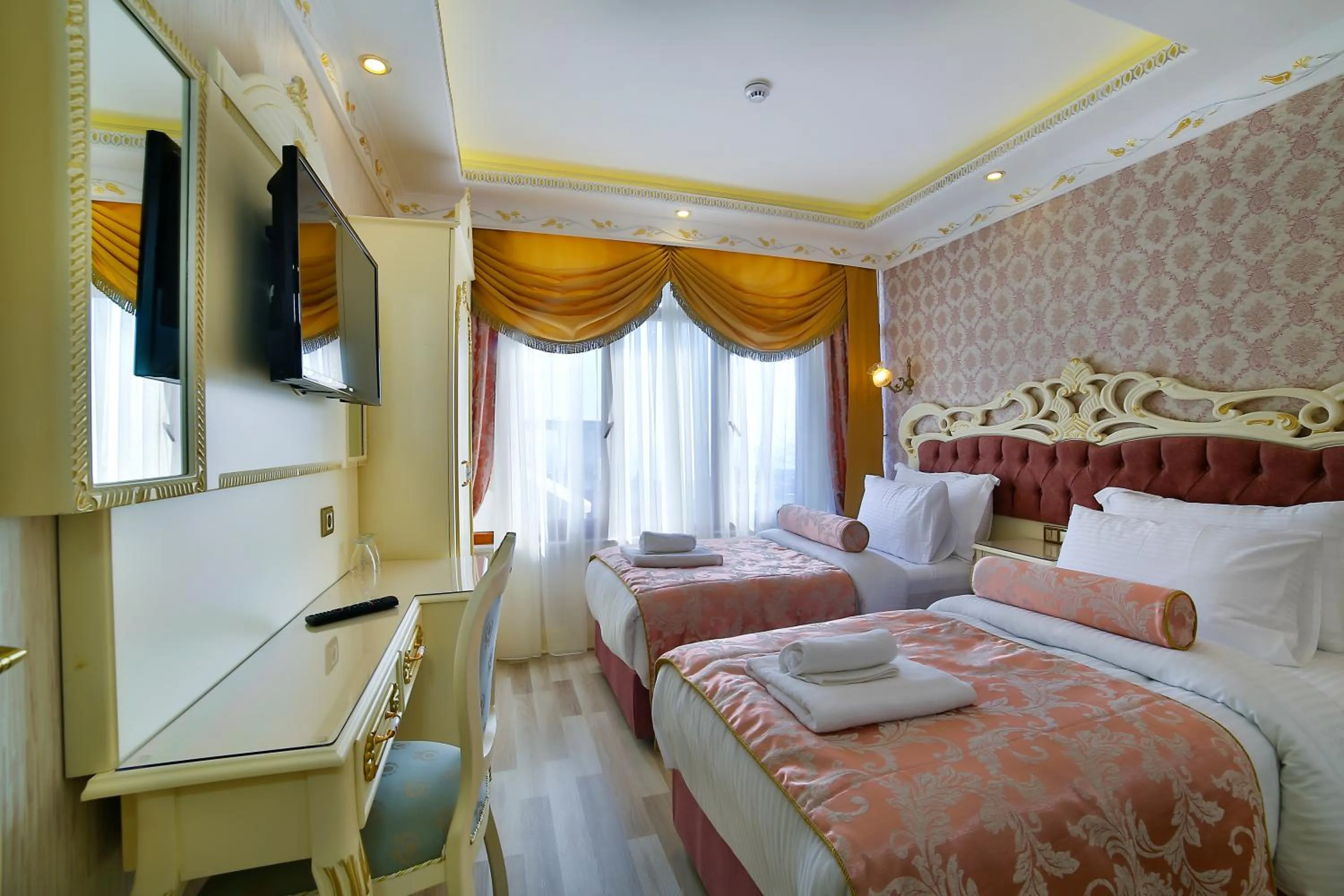 Photo of the whole room, Bed in Nayla Palace Hotel-Special Category