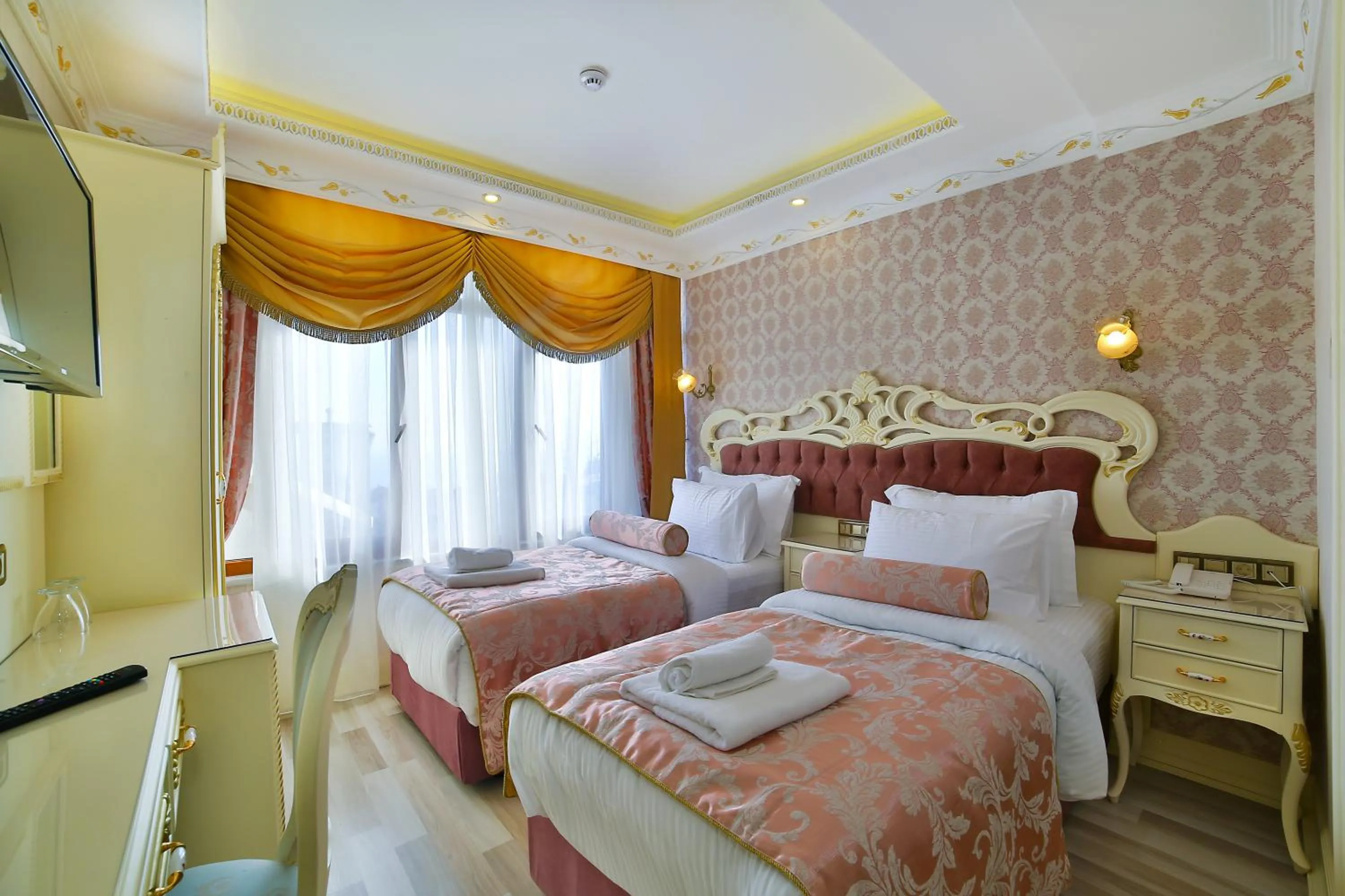 Photo of the whole room, Bed in Nayla Palace Hotel-Special Category