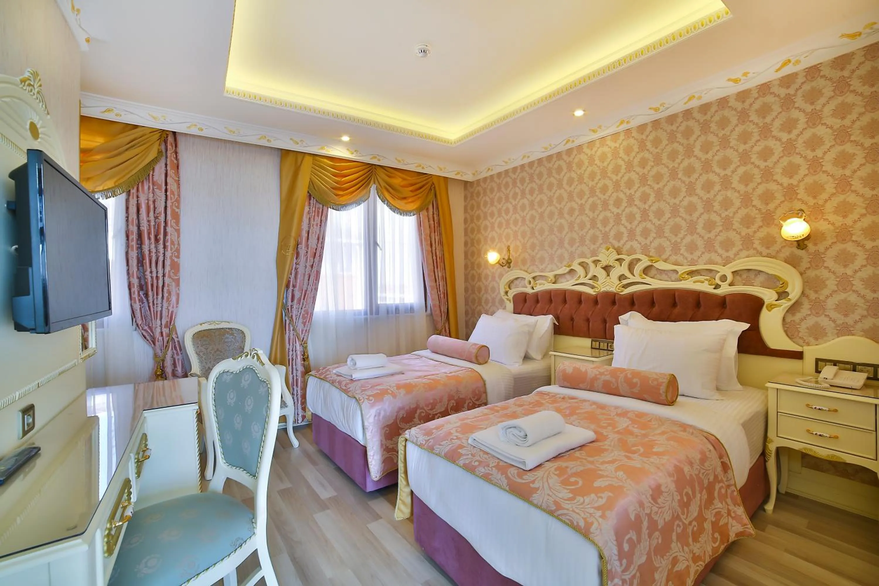 Photo of the whole room, Bed in Nayla Palace Hotel-Special Category