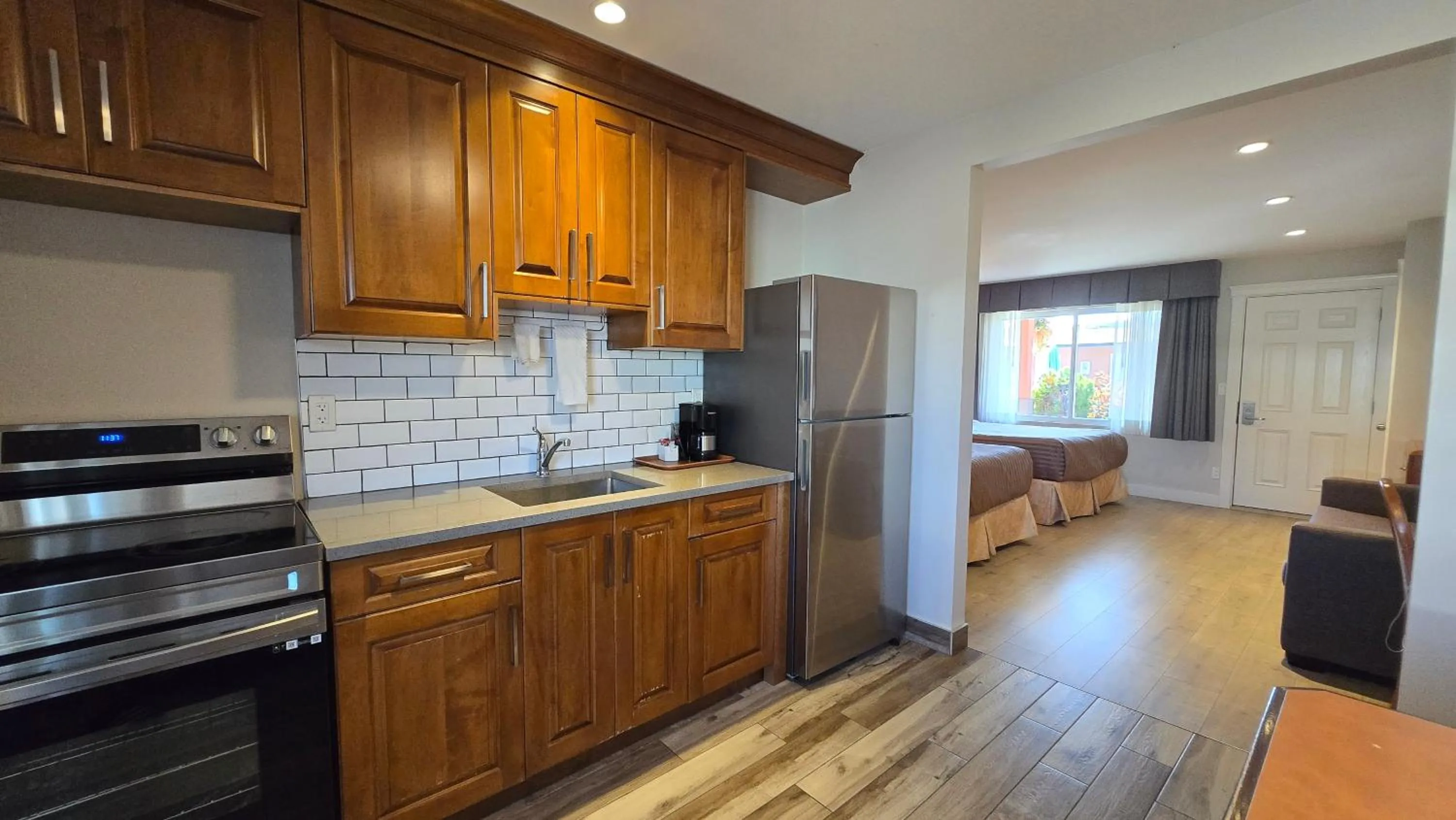 Sahara Courtyard Inn & Suites Osoyoos