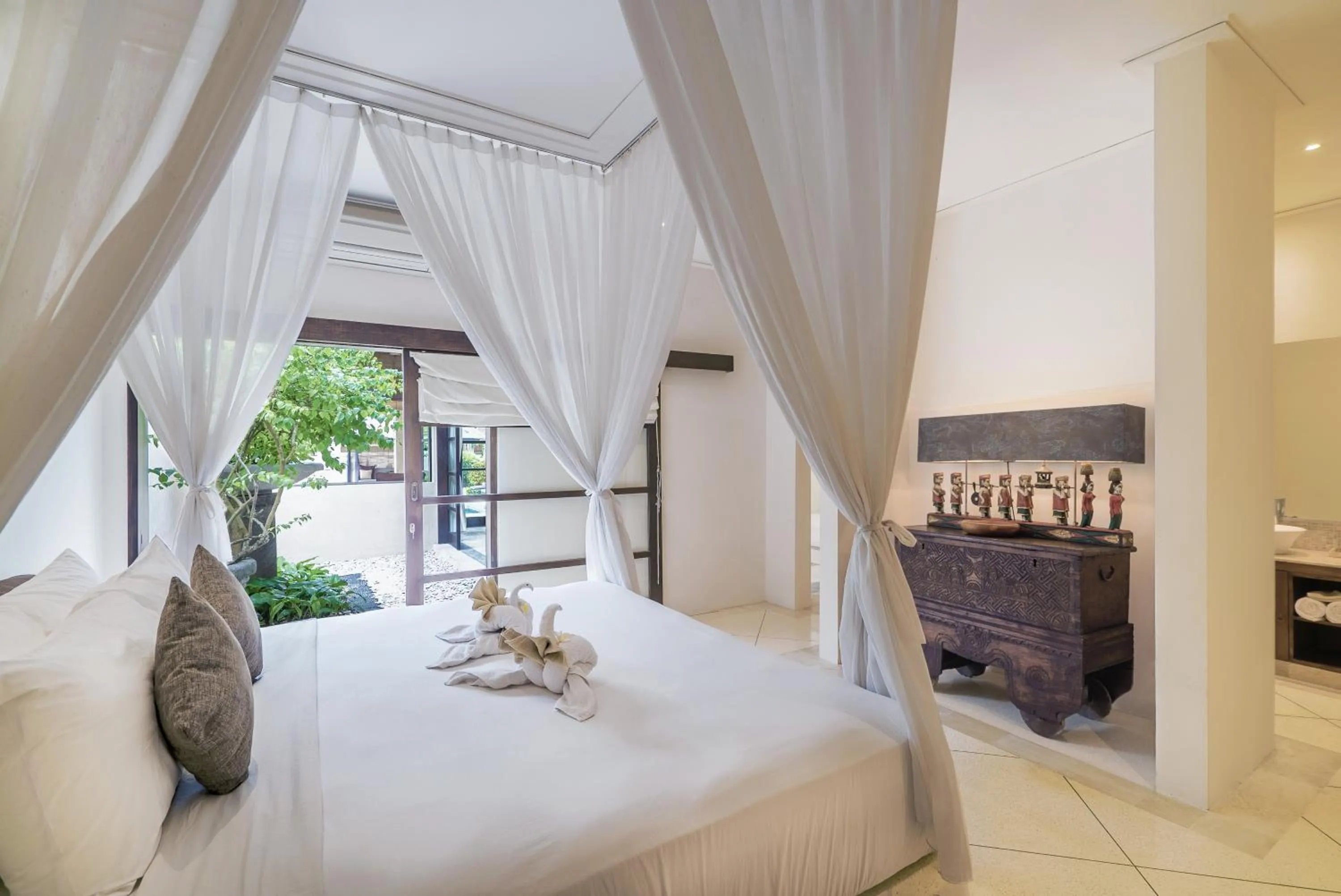 Bedroom, Bed in Villa Seminyak William